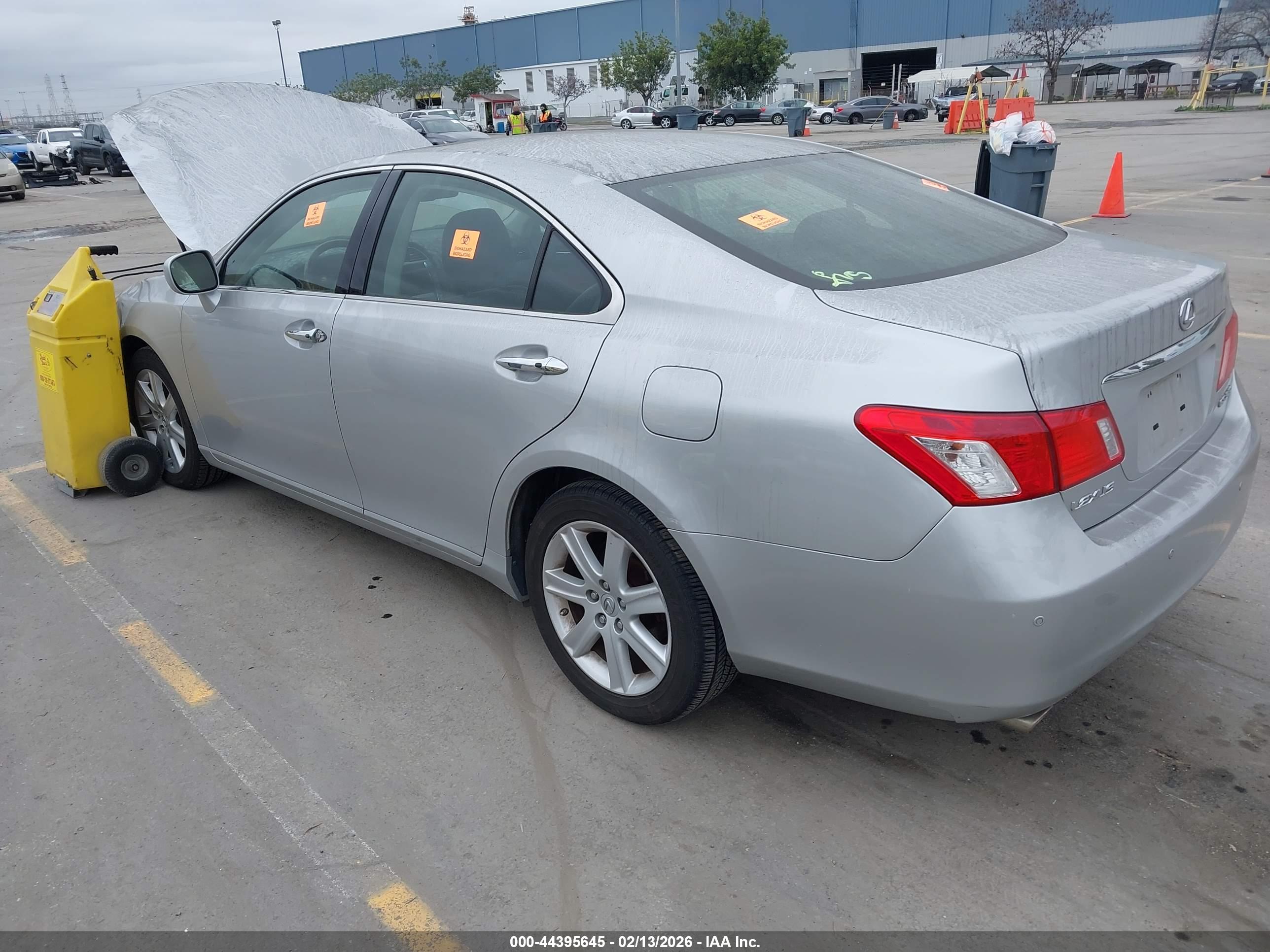 LEXUS ES image 3