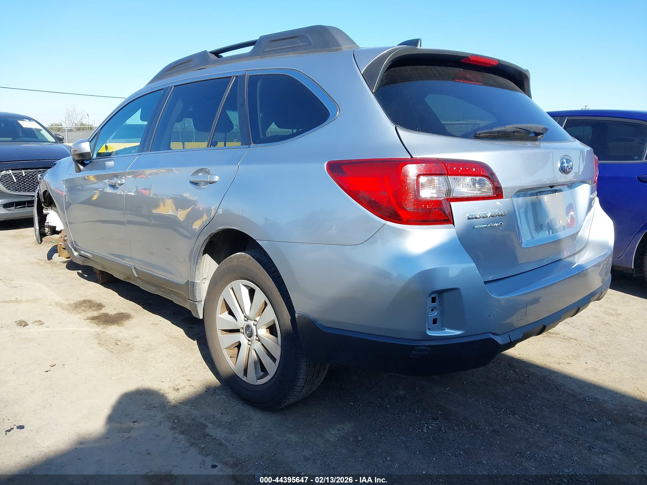 SUBARU OUTBACK image 3