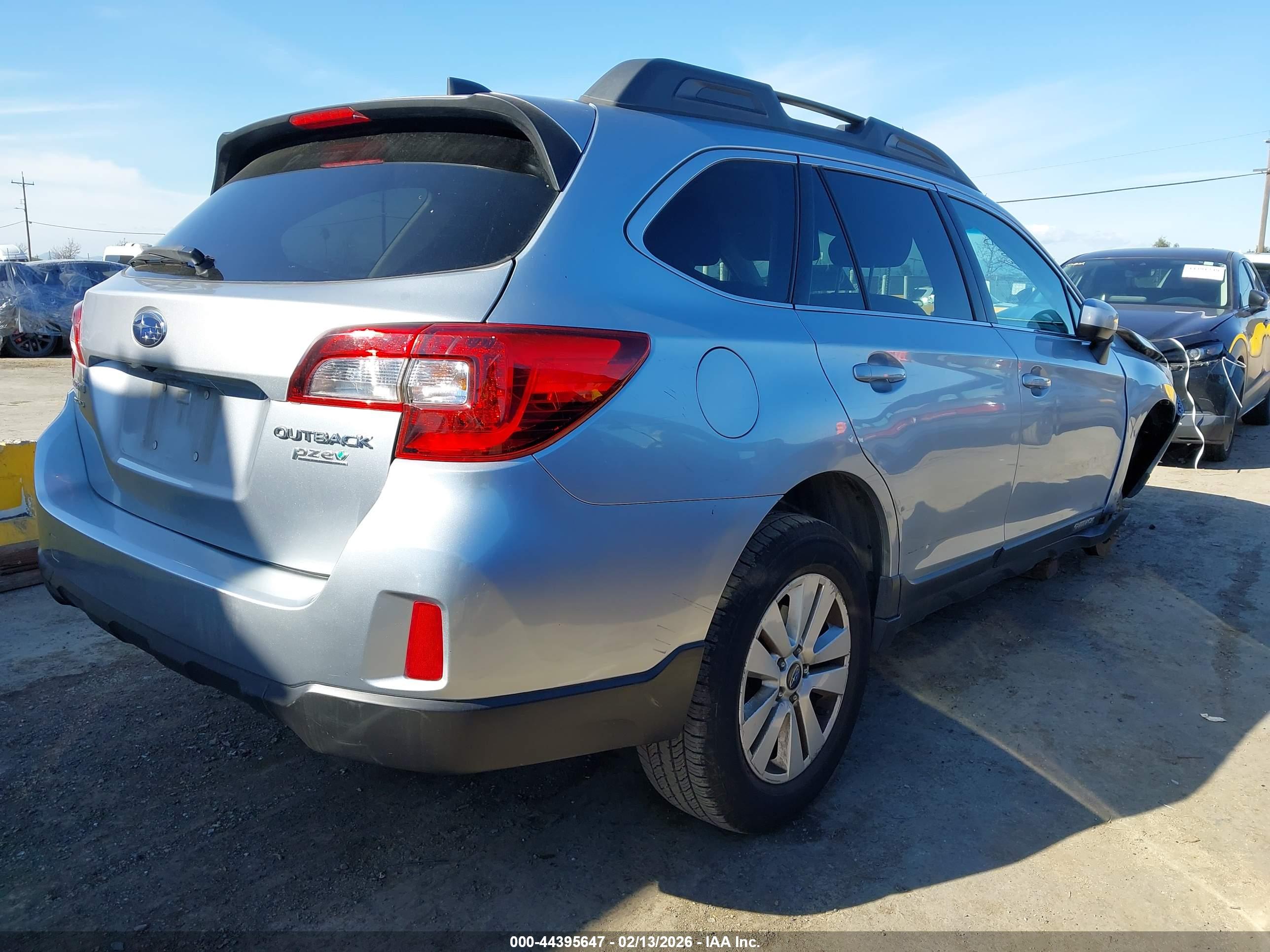 SUBARU OUTBACK image 4
