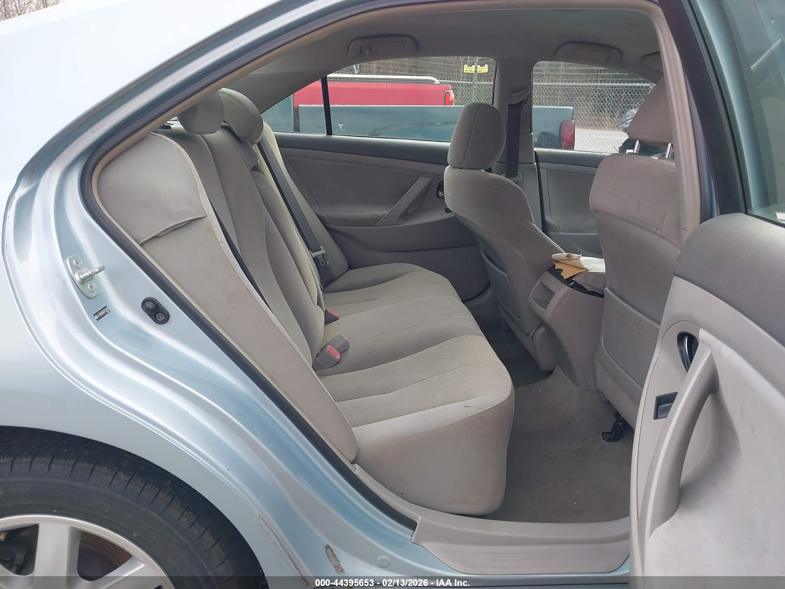 TOYOTA CAMRY image 8