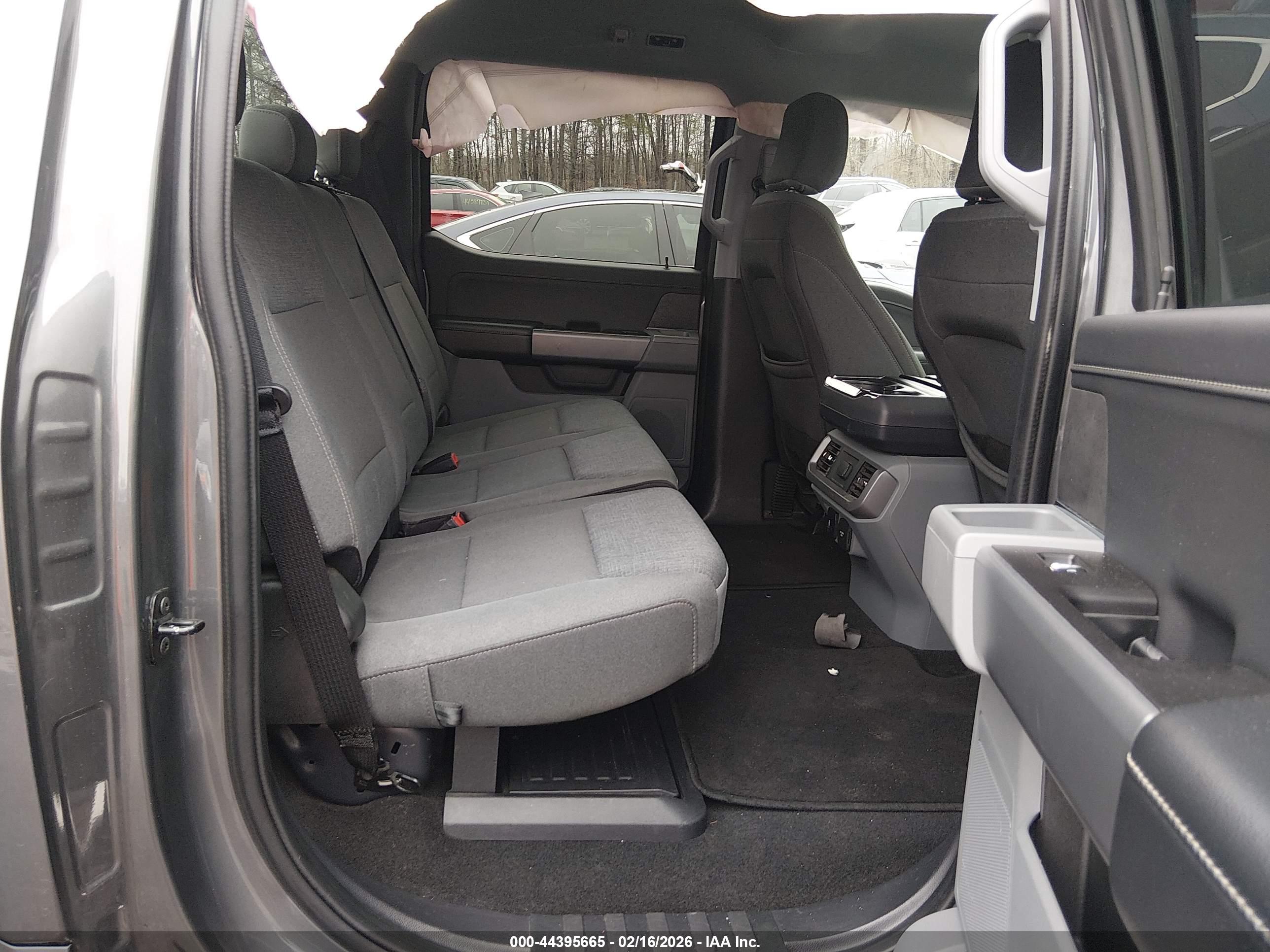 FORD F-150 image 8