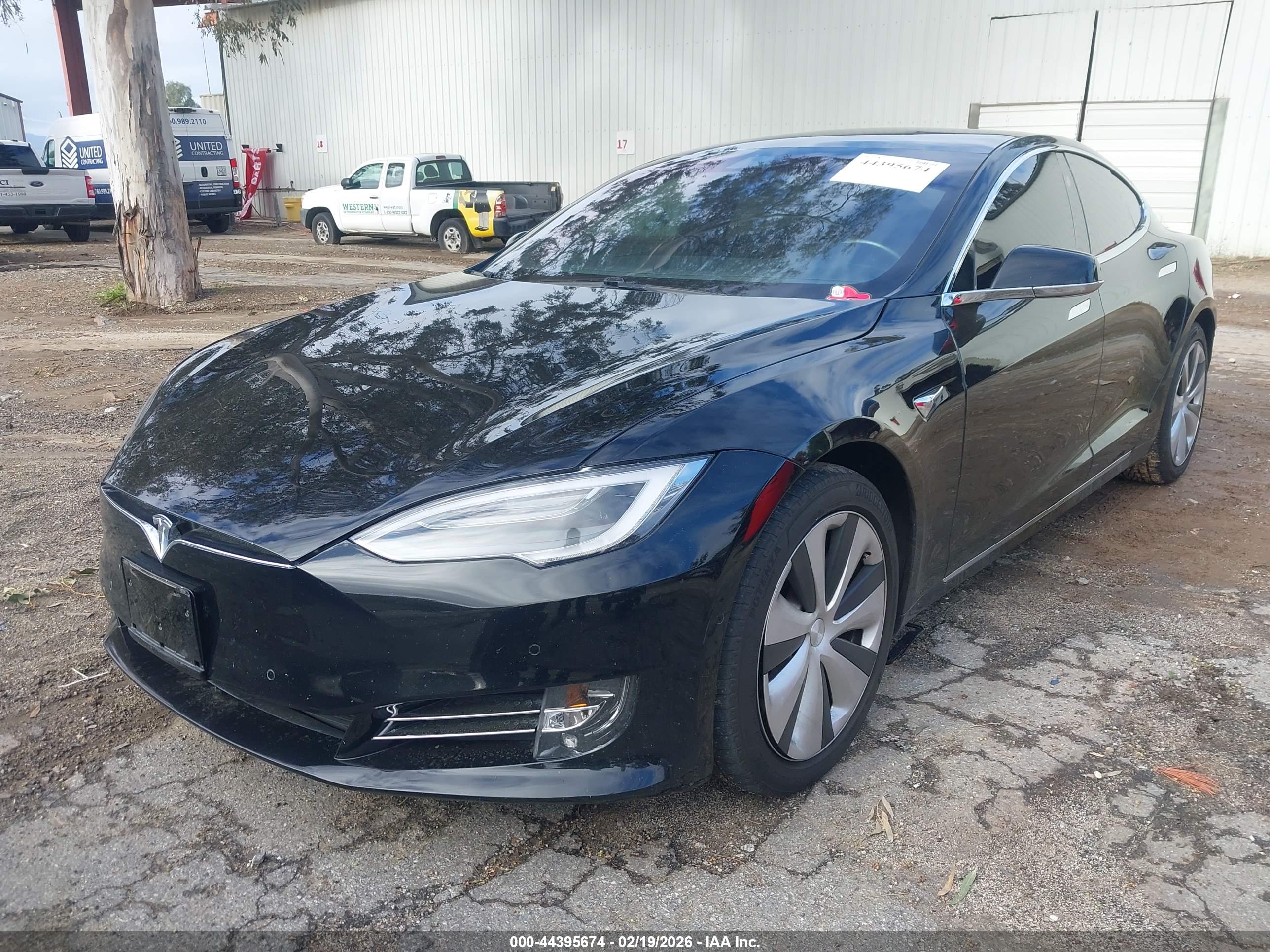 TESLA MODEL image 2