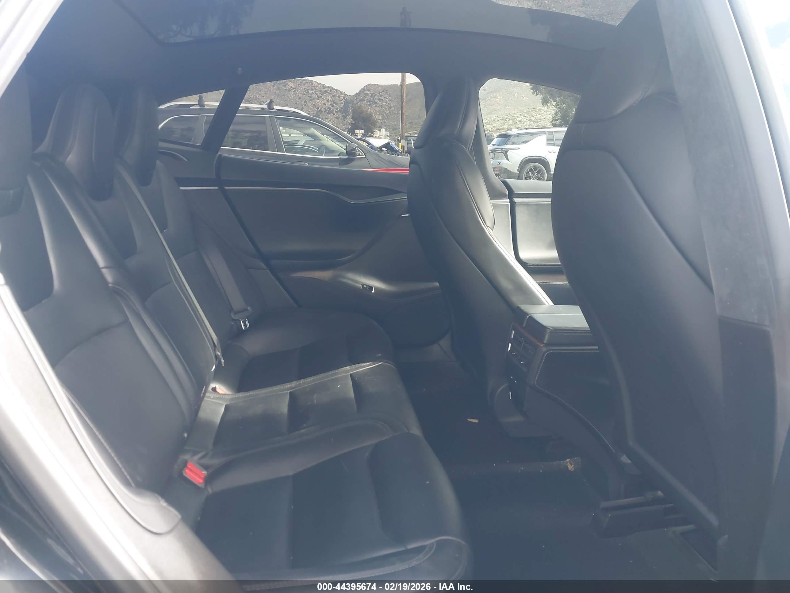 TESLA MODEL image 8