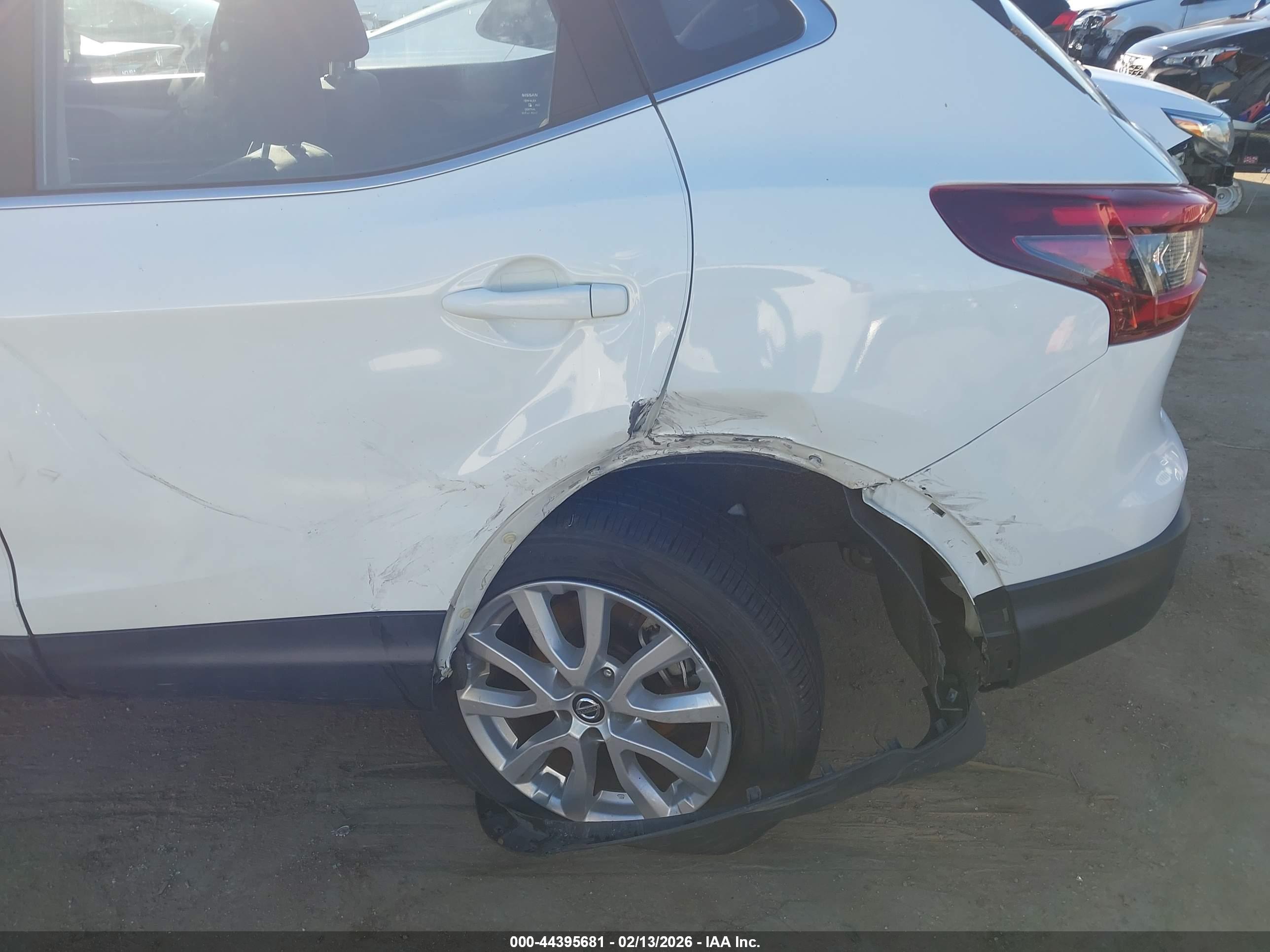 NISSAN ROGUE image 6