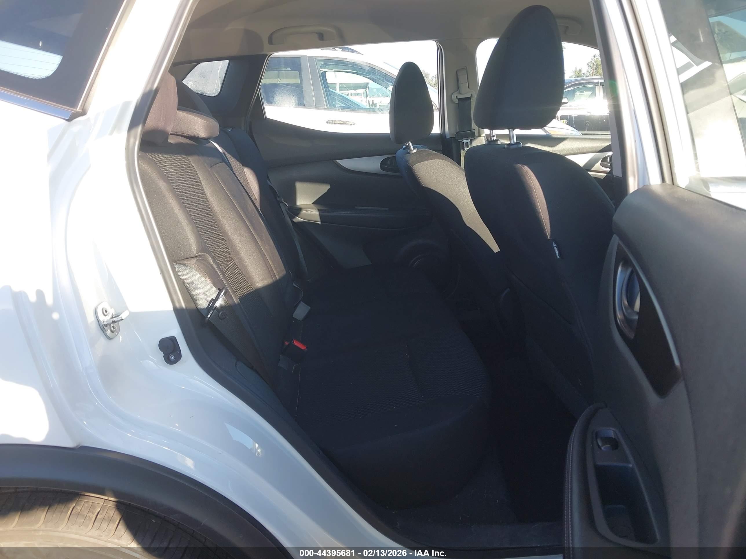 NISSAN ROGUE image 8