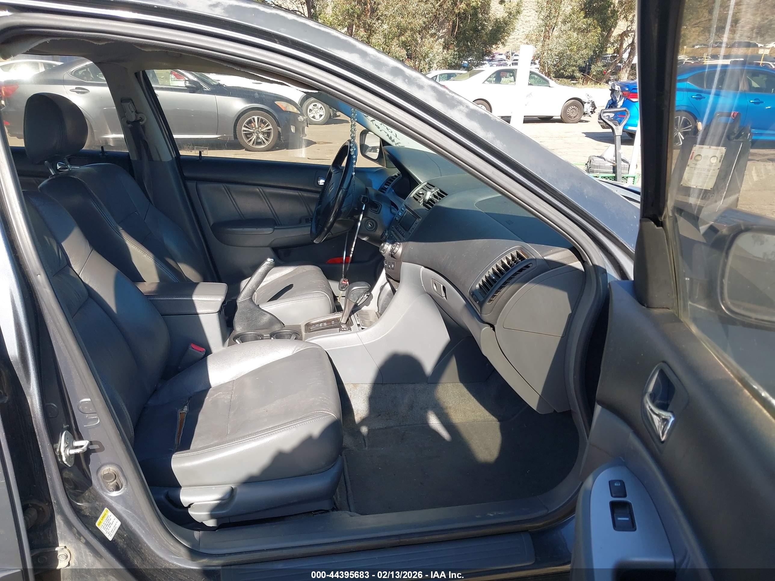 HONDA ACCORD image 5