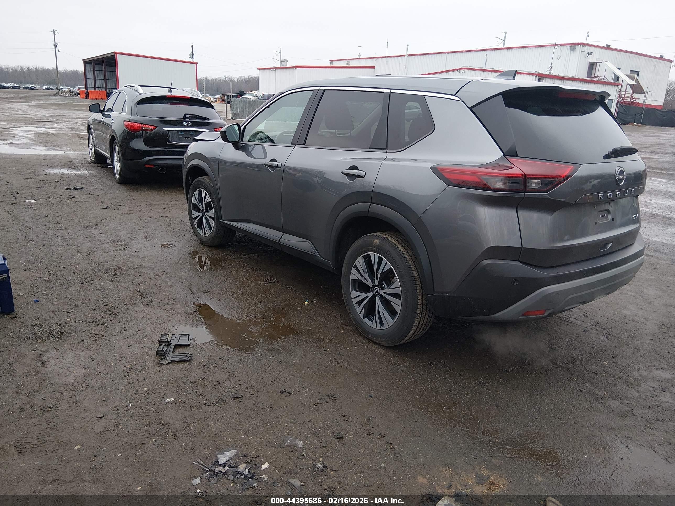 NISSAN ROGUE image 3