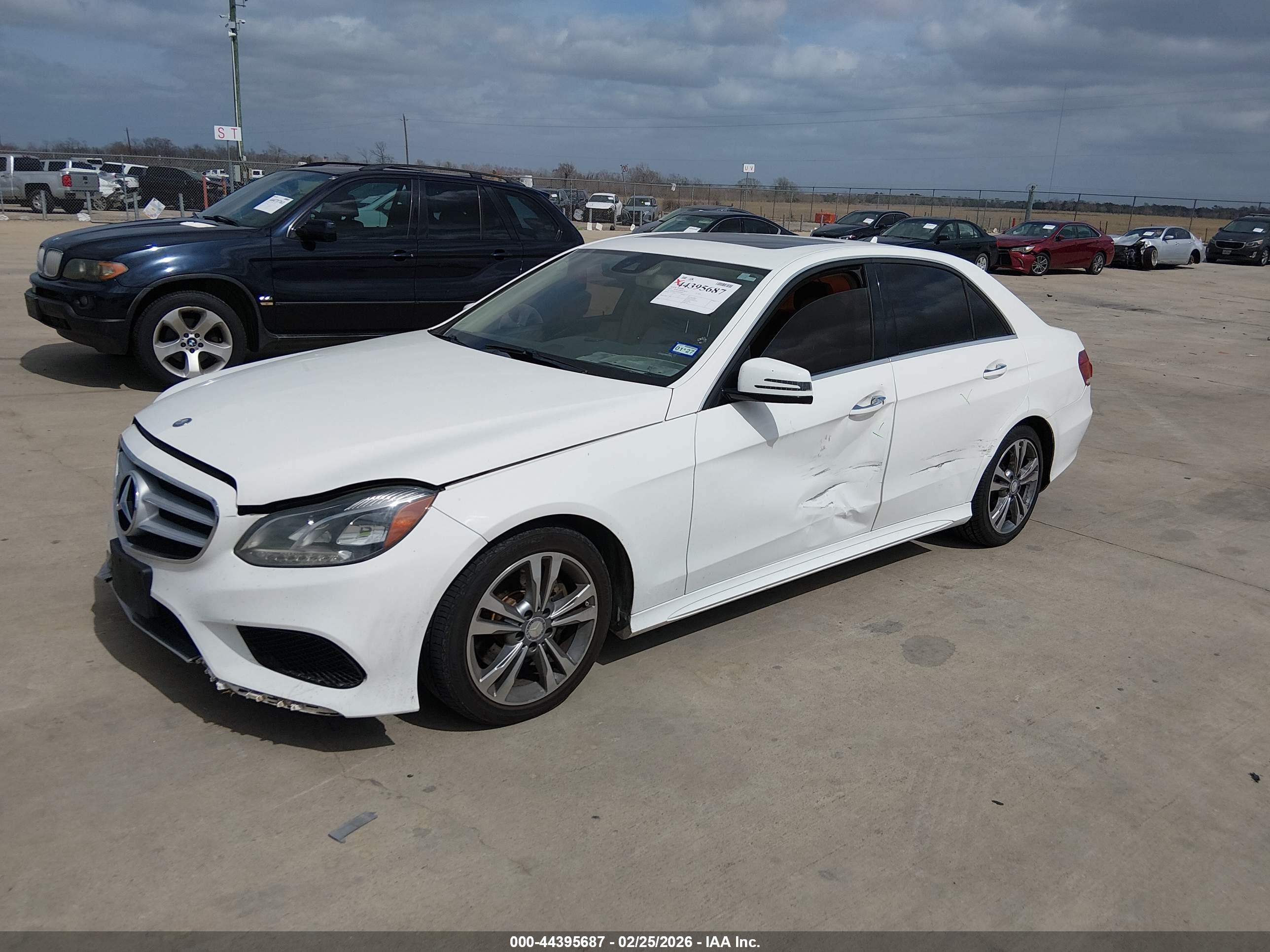 MERCEDES-BENZ E image 2