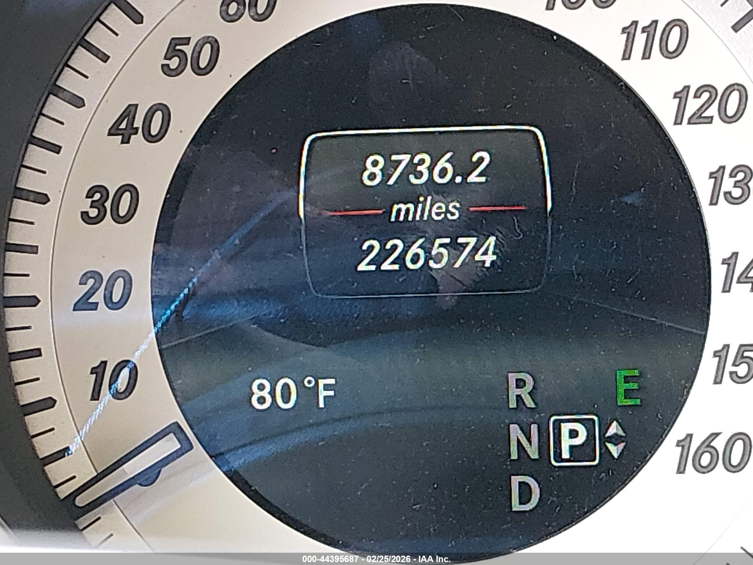 MERCEDES-BENZ E image 7