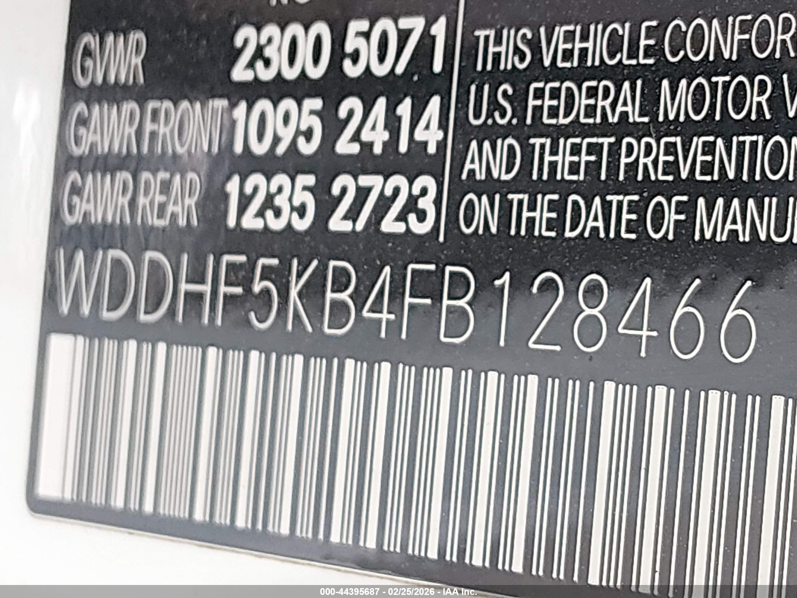 MERCEDES-BENZ E image 9