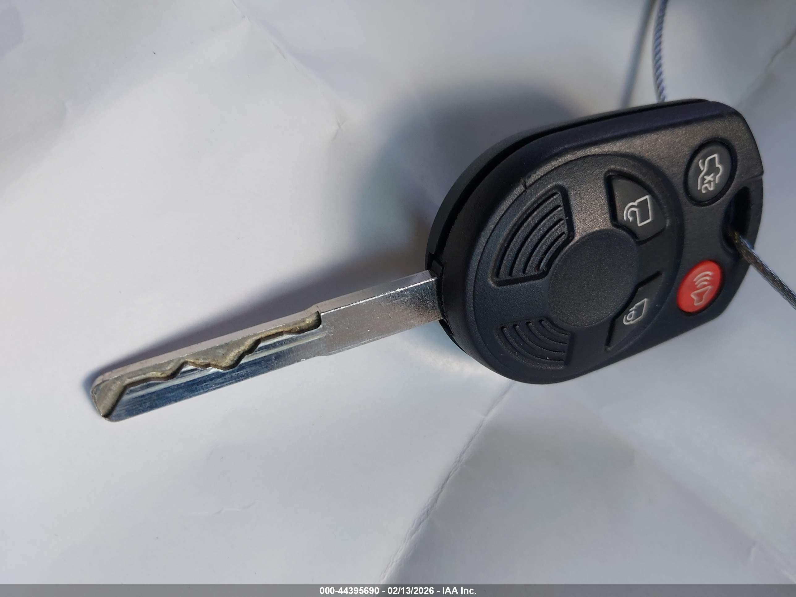 FORD ESCAPE image 11