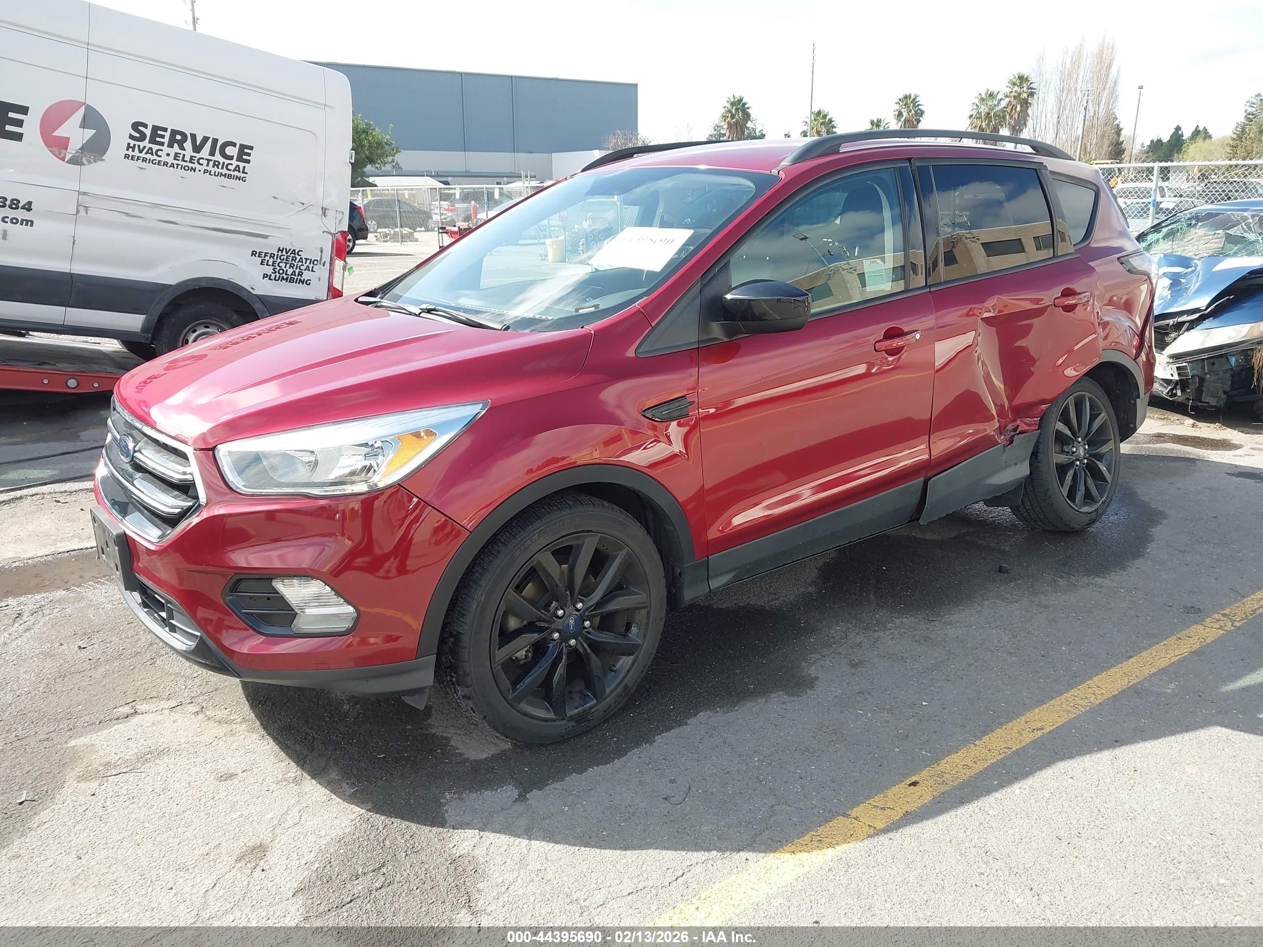 FORD ESCAPE image 2
