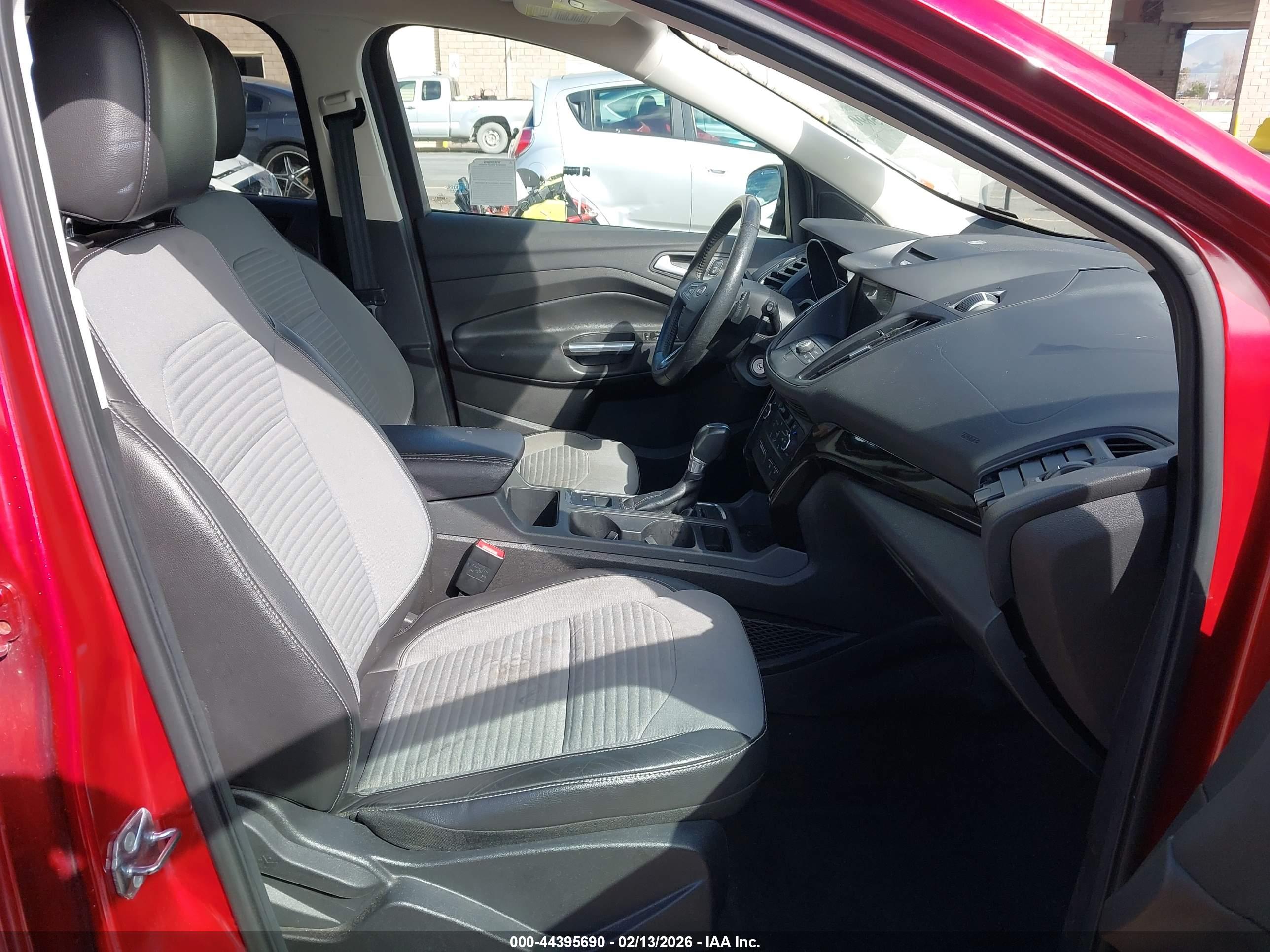 FORD ESCAPE image 5