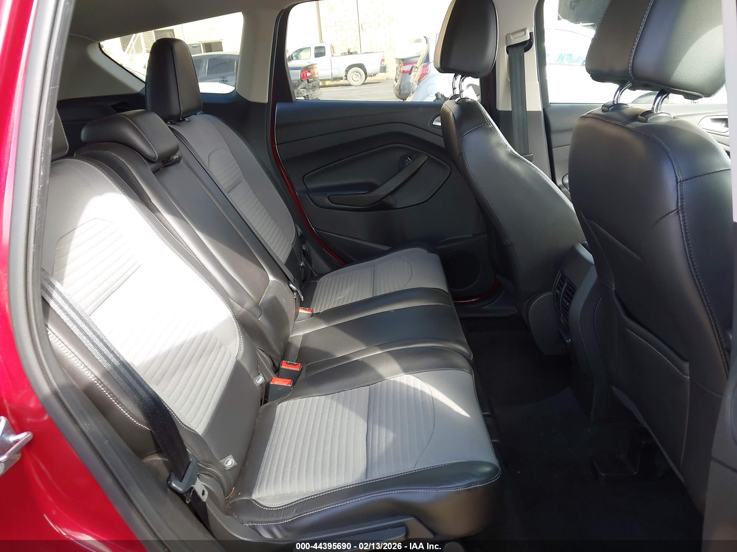 FORD ESCAPE image 8