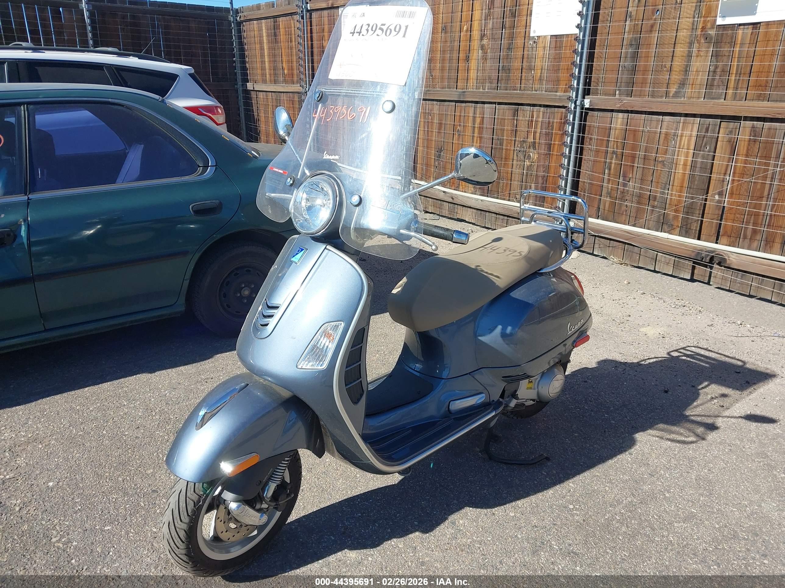 VESPA GTS image 2