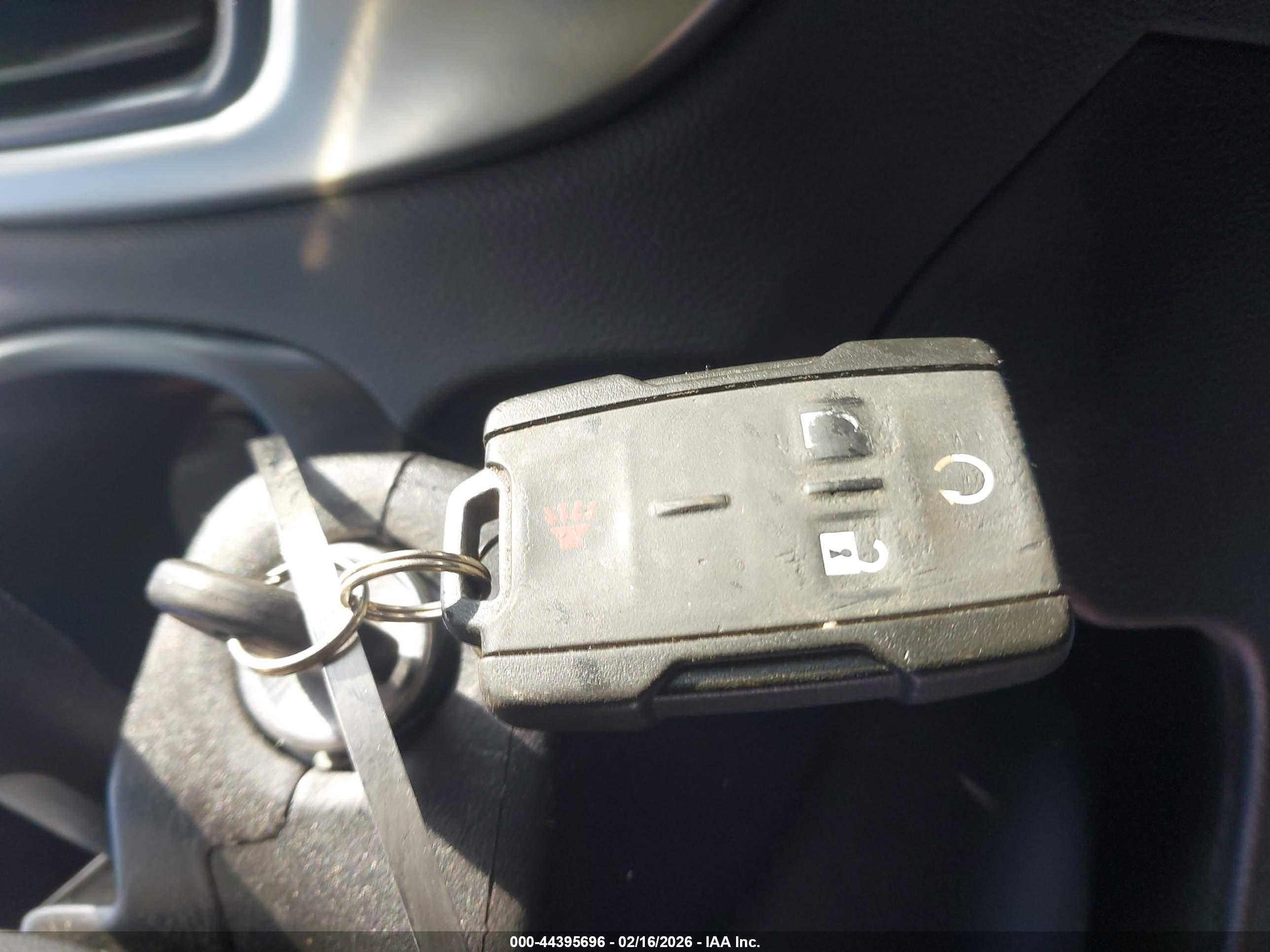 CHEVROLET COLORADO image 11
