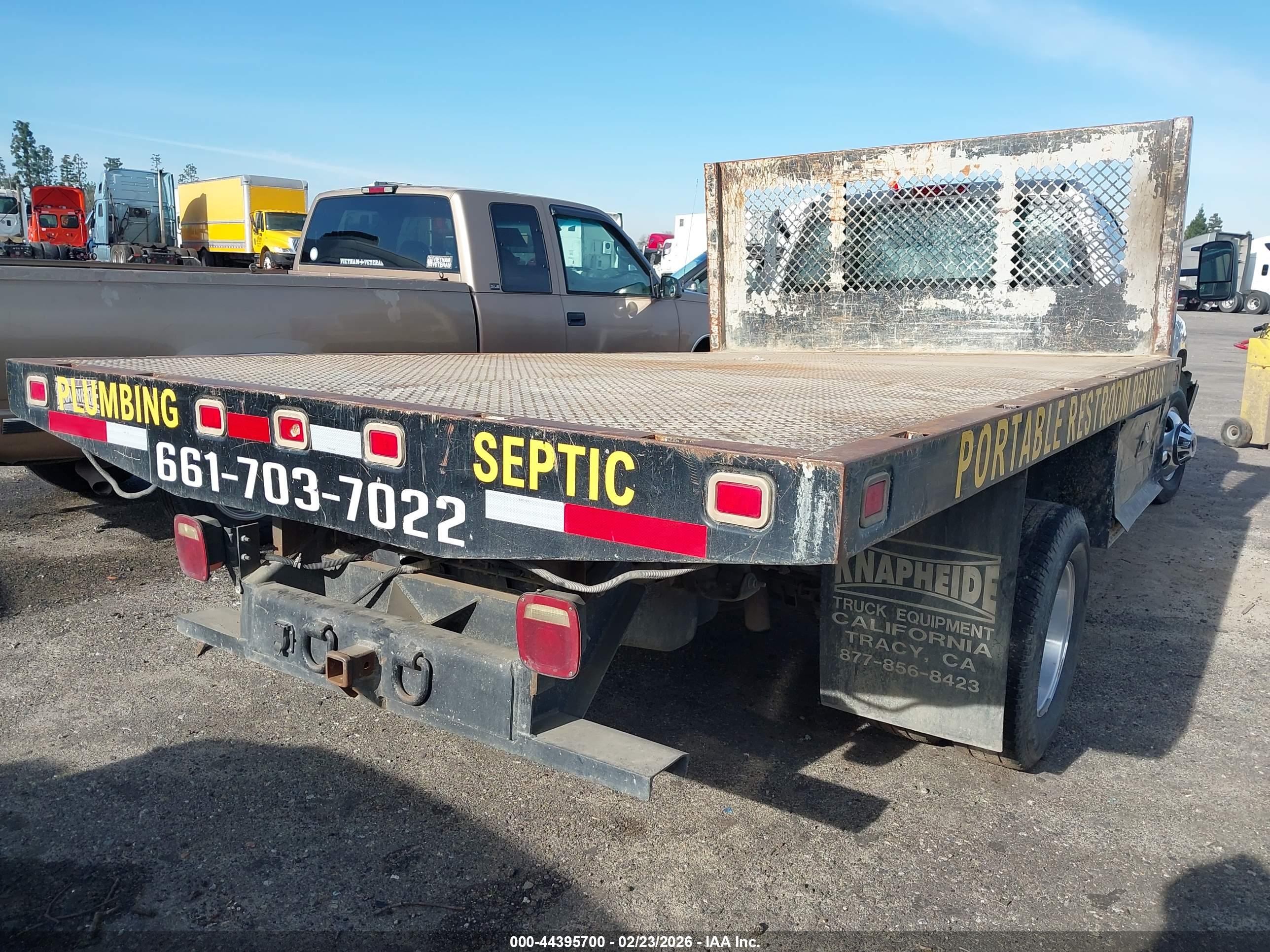 CHEVROLET SILVERADO image 4