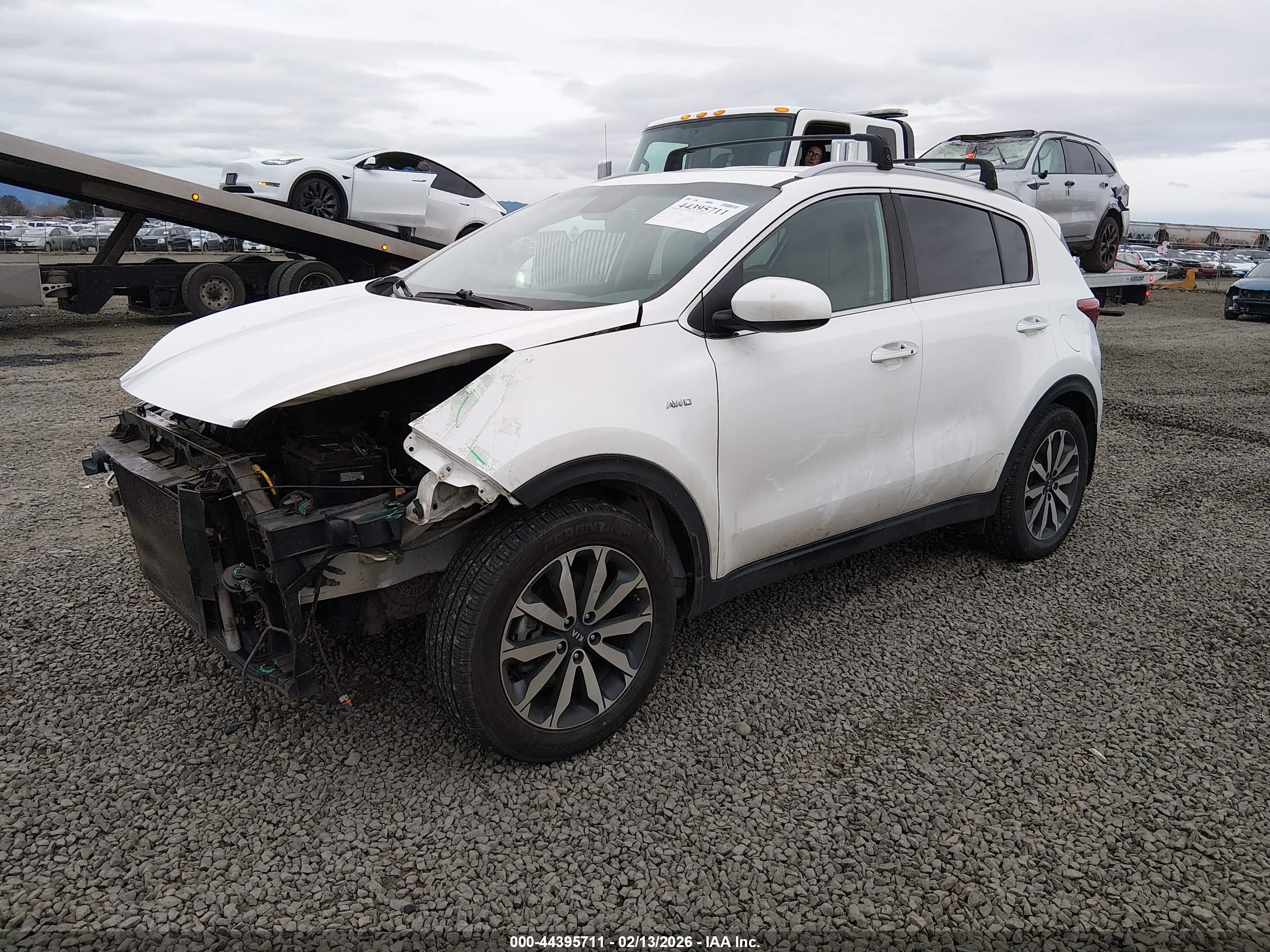 KIA SPORTAGE image 2