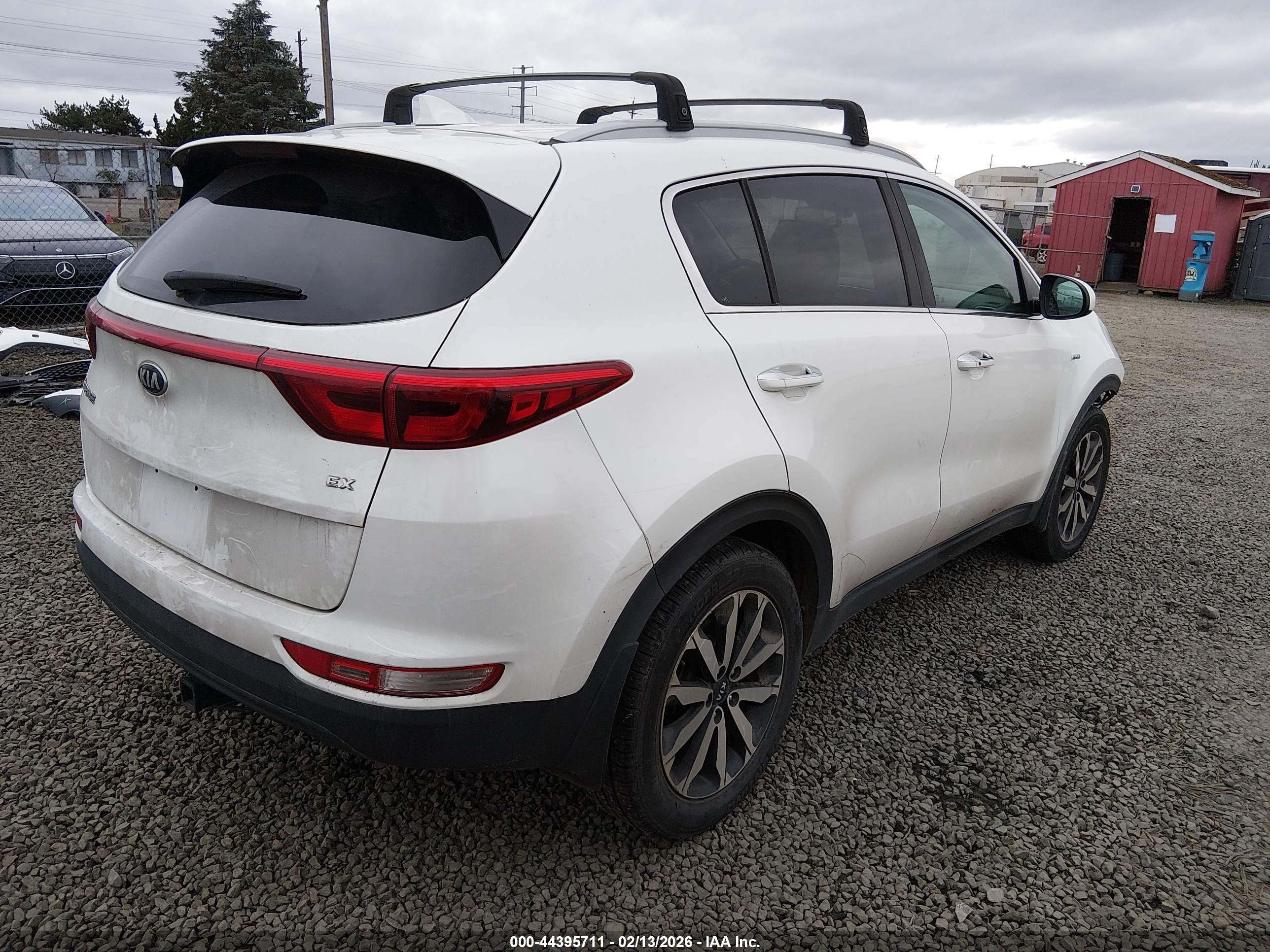 KIA SPORTAGE image 4