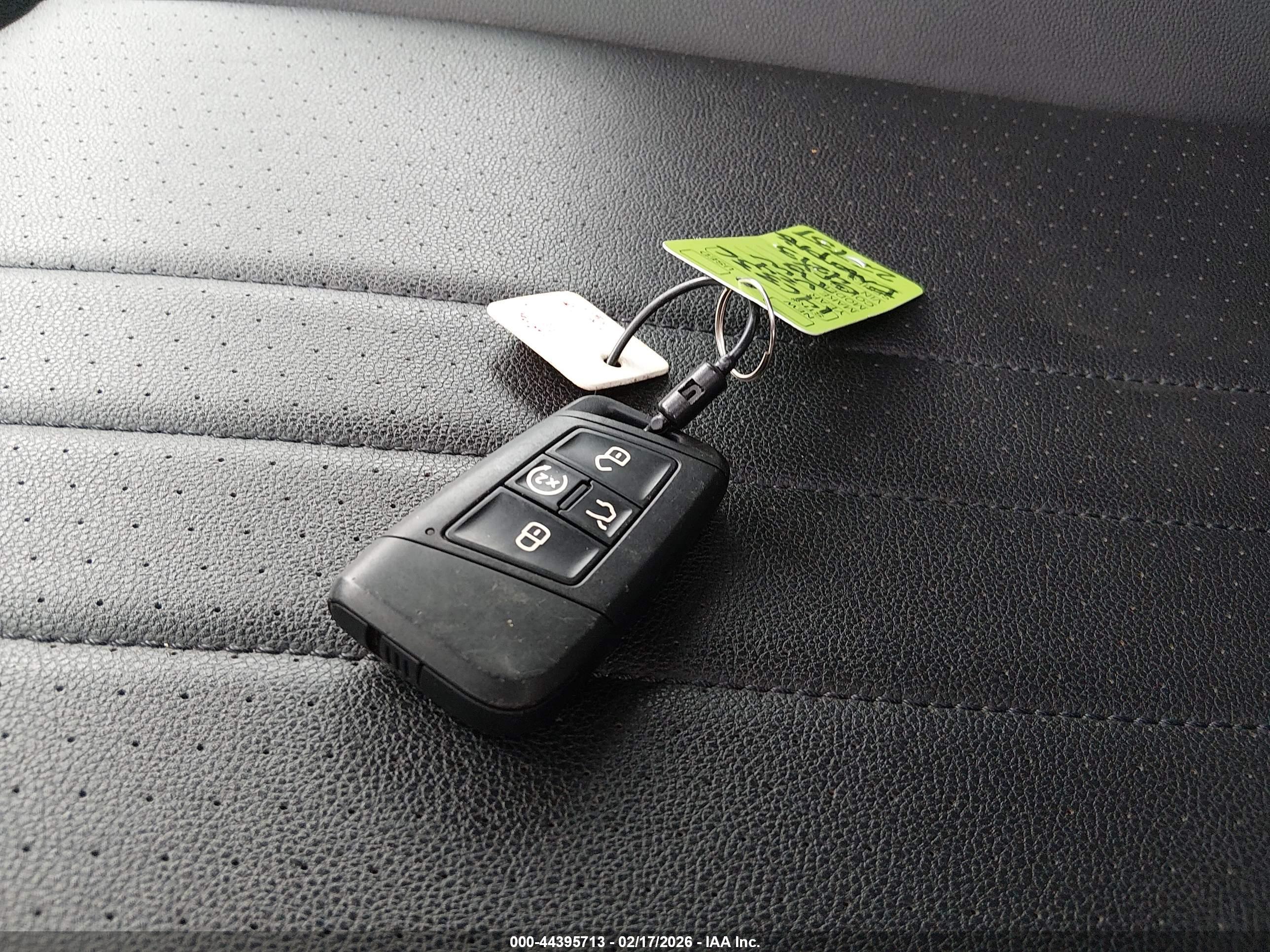 VOLKSWAGEN TIGUAN image 11