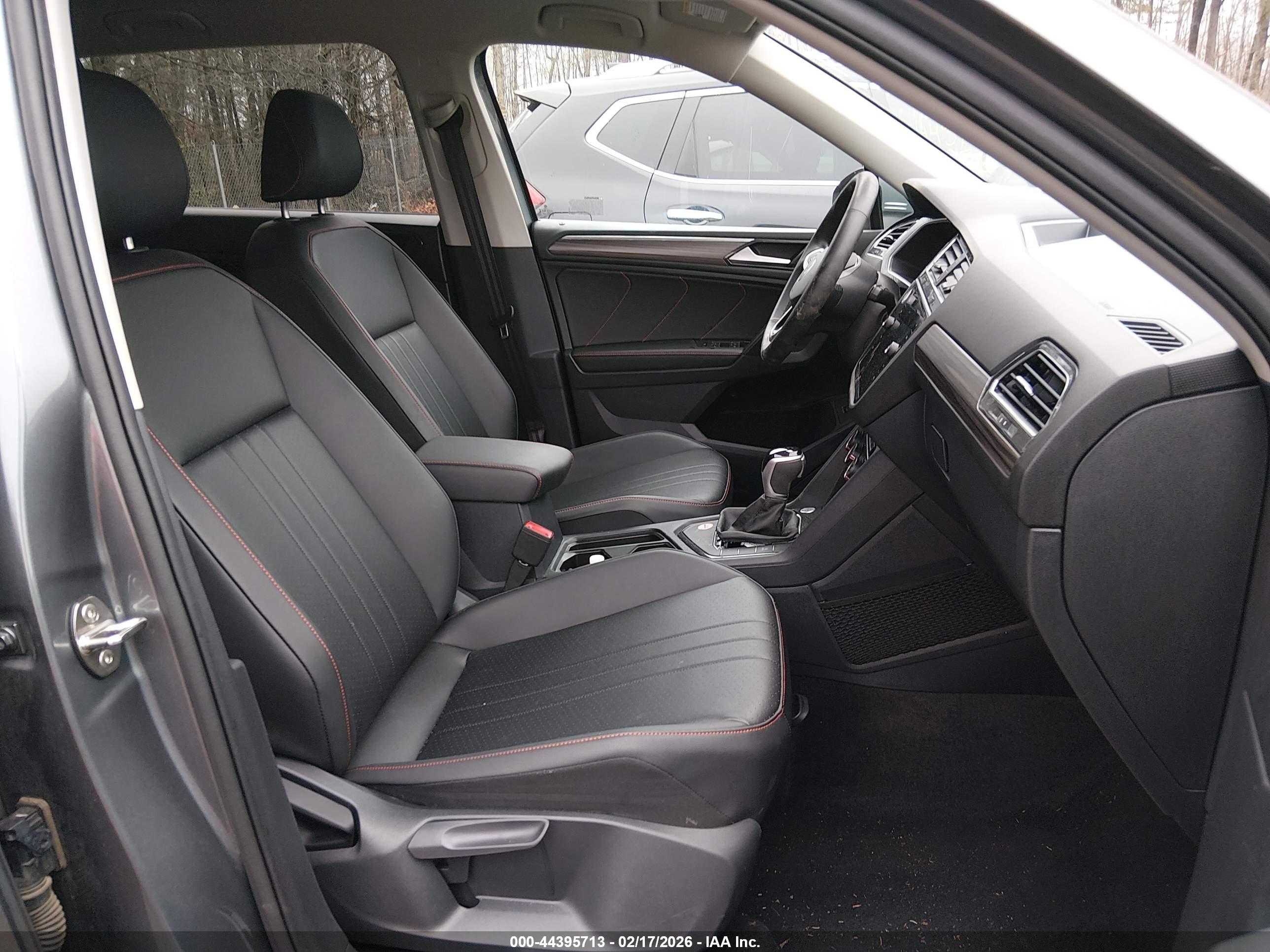 VOLKSWAGEN TIGUAN image 5