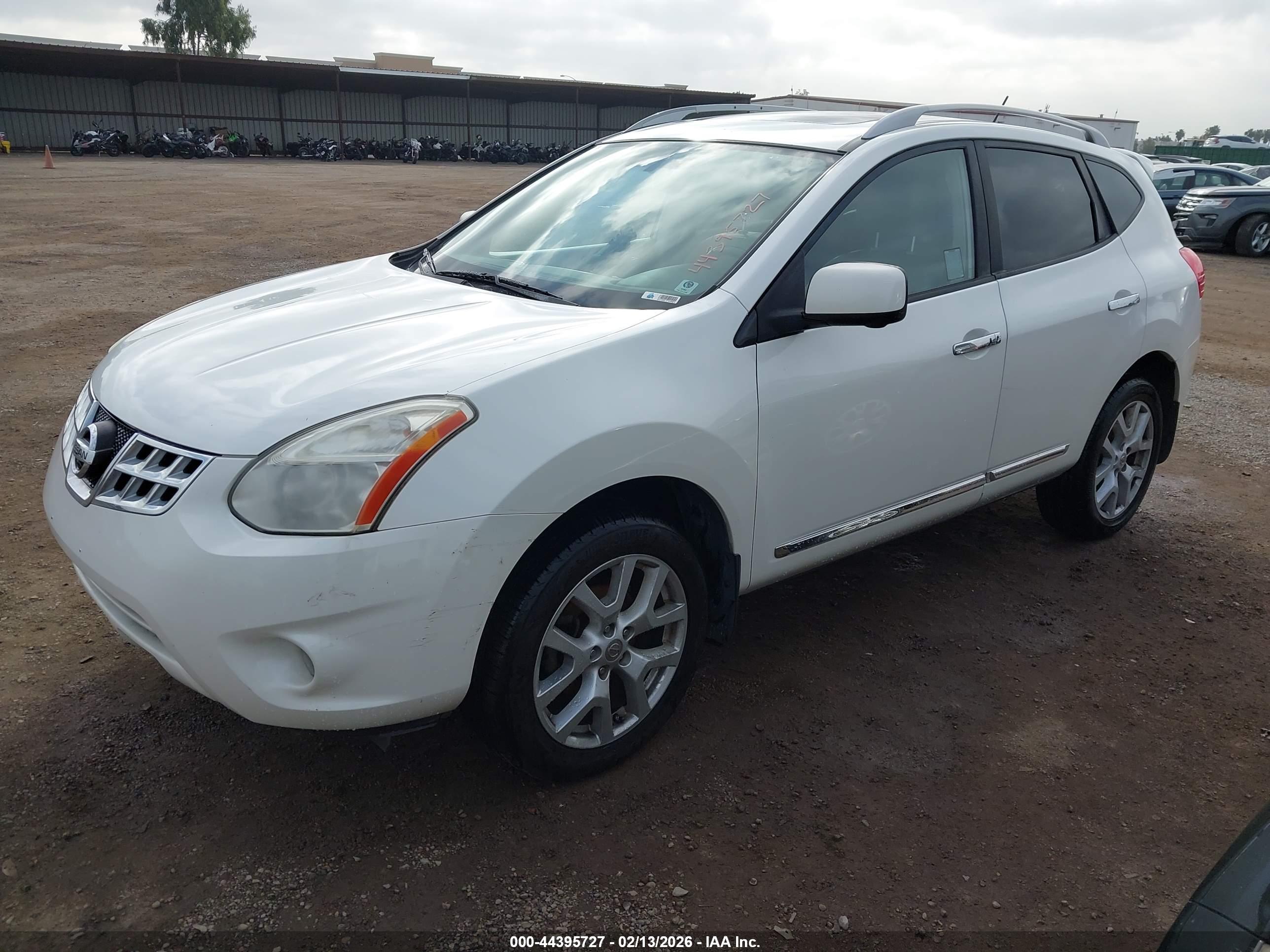 NISSAN ROGUE image 2