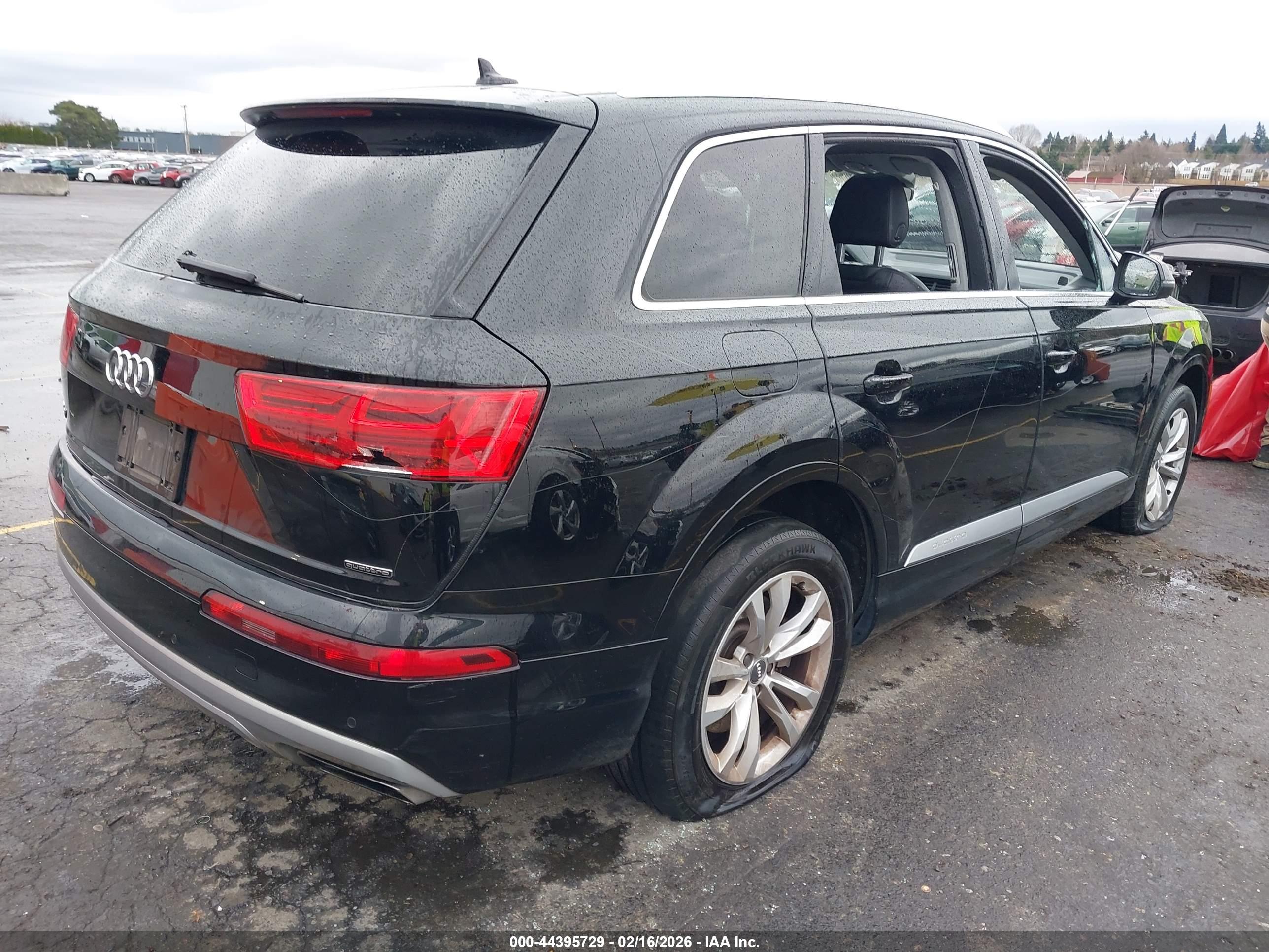 AUDI Q7 image 4