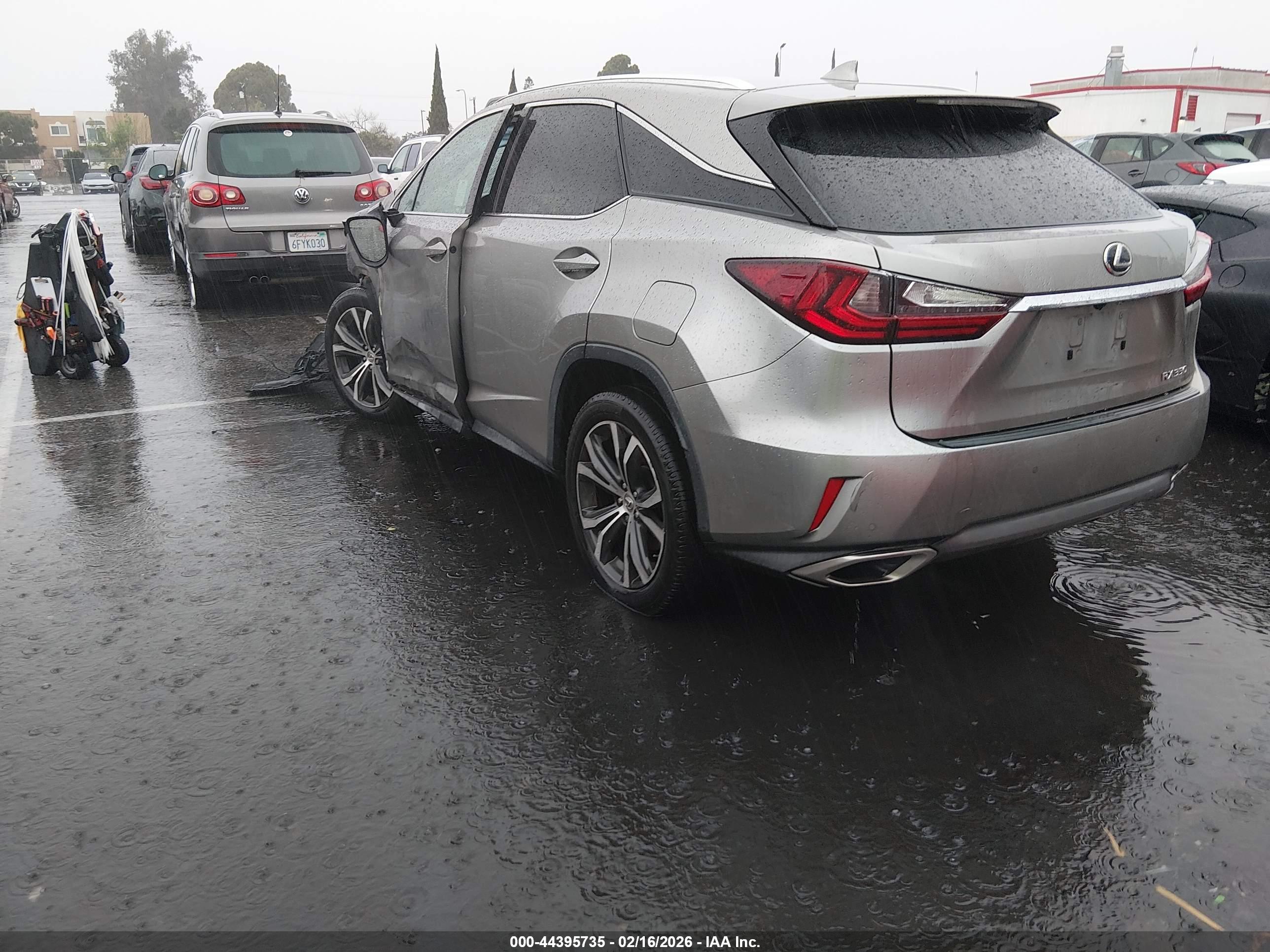 LEXUS RX image 3