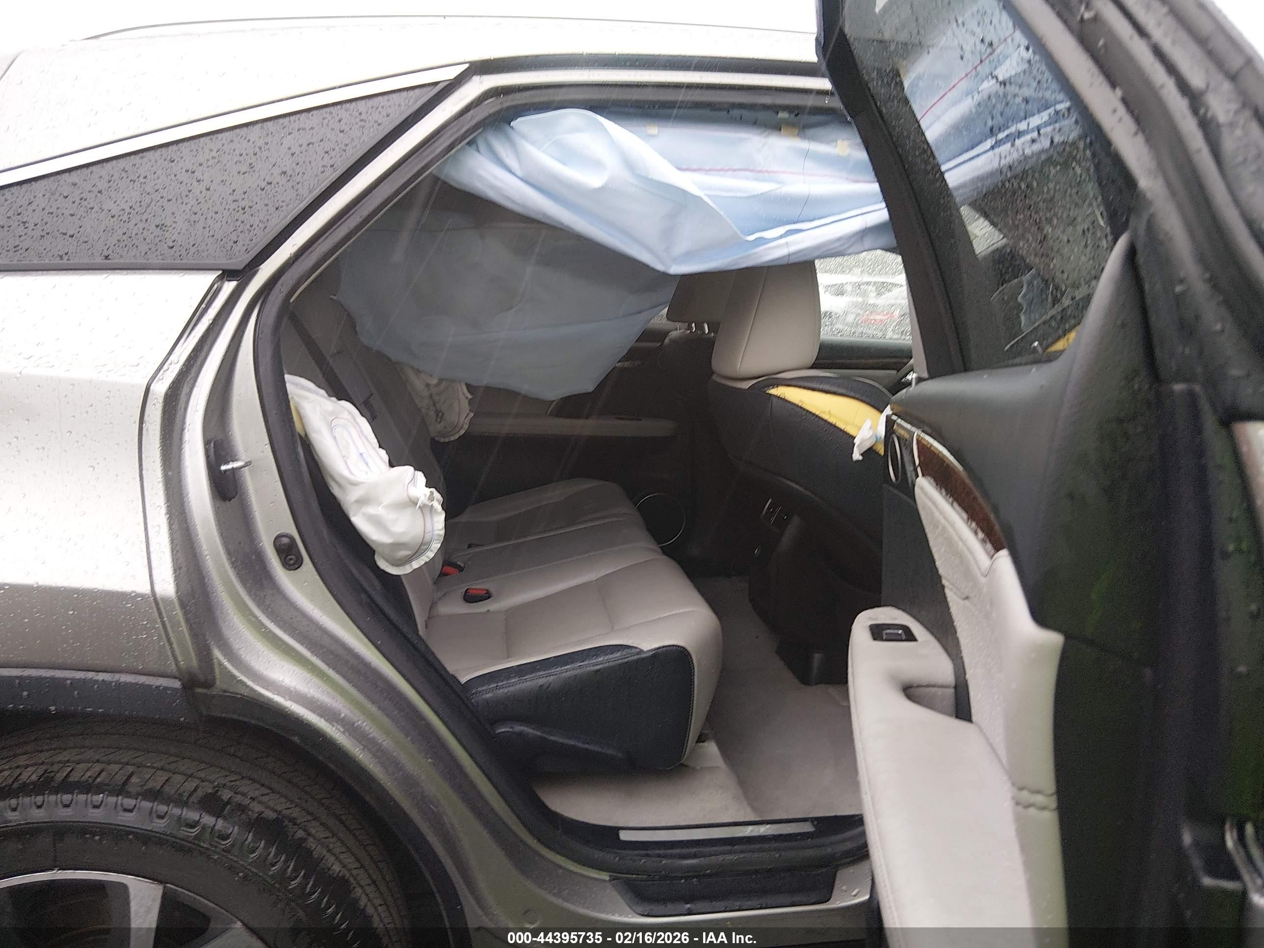 LEXUS RX image 8