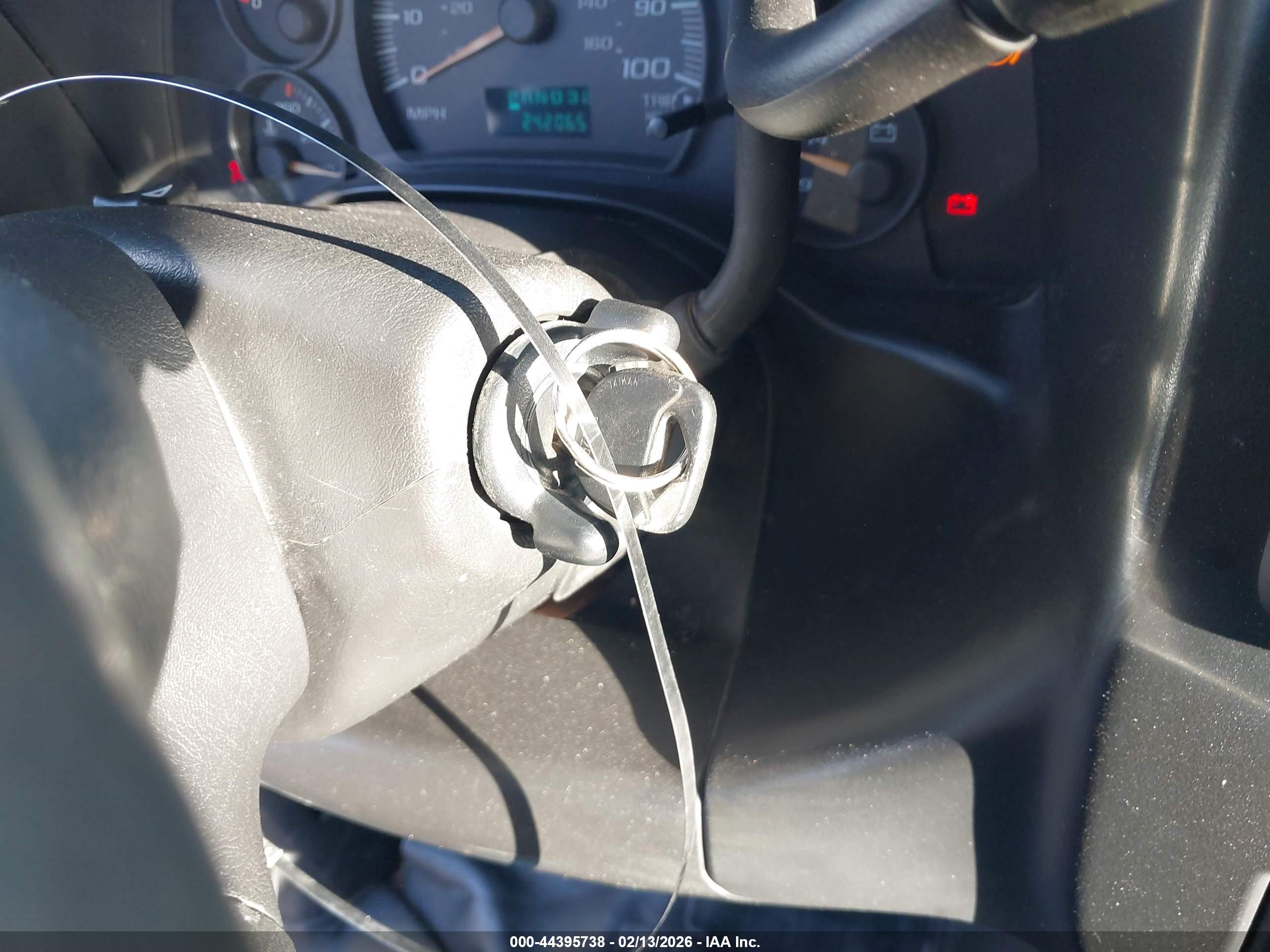 CHEVROLET EXPRESS image 11
