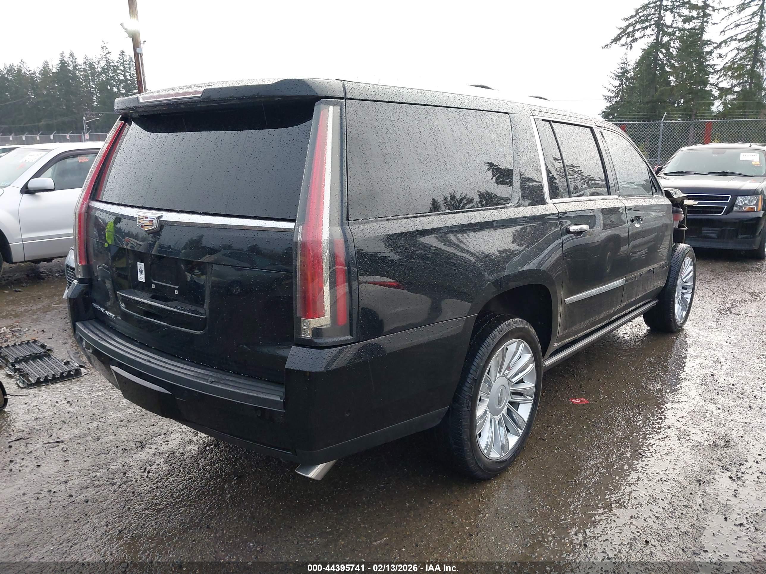 CADILLAC ESCALADE image 4