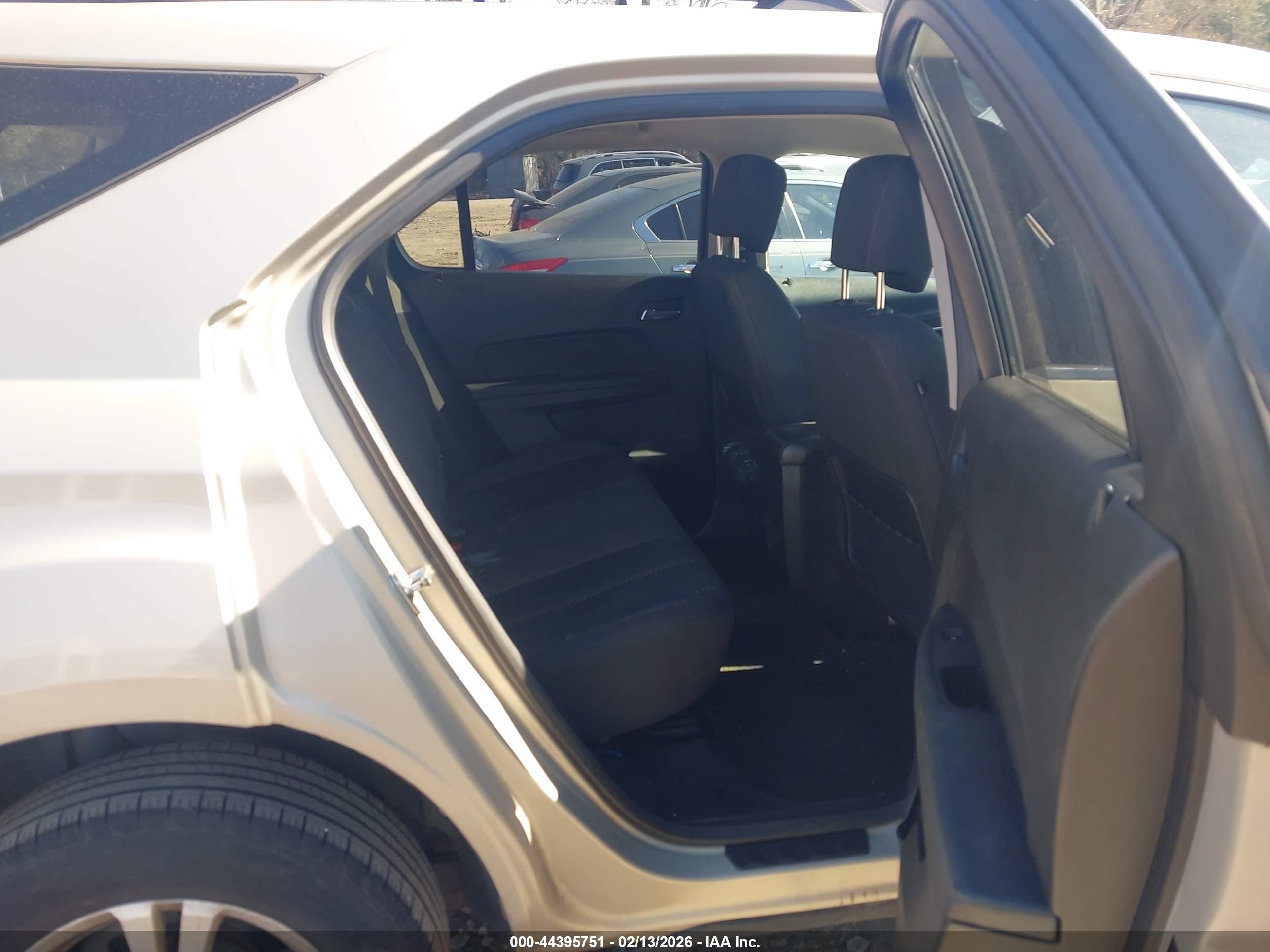 CHEVROLET EQUINOX image 8