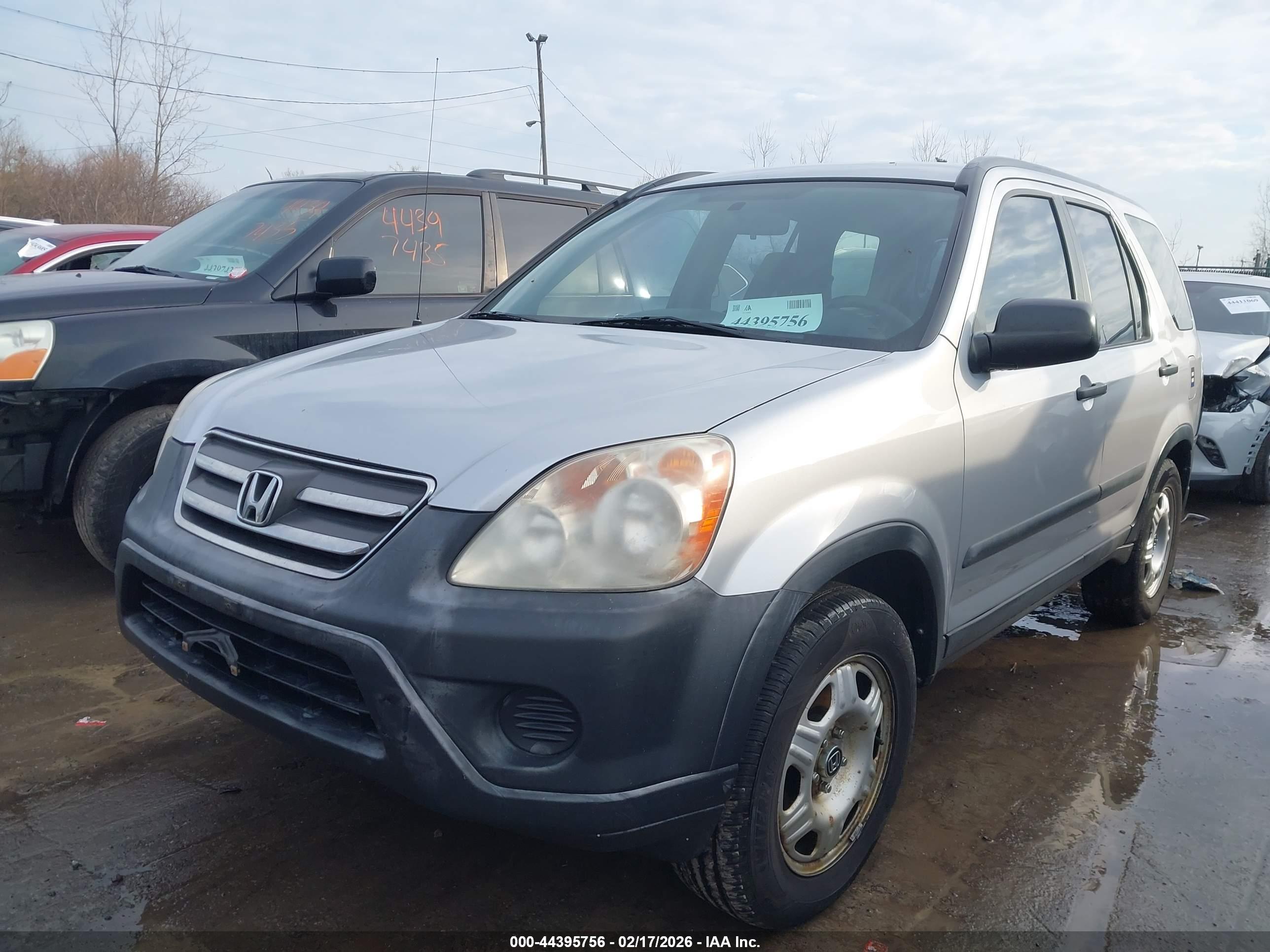 HONDA CR-V image 2