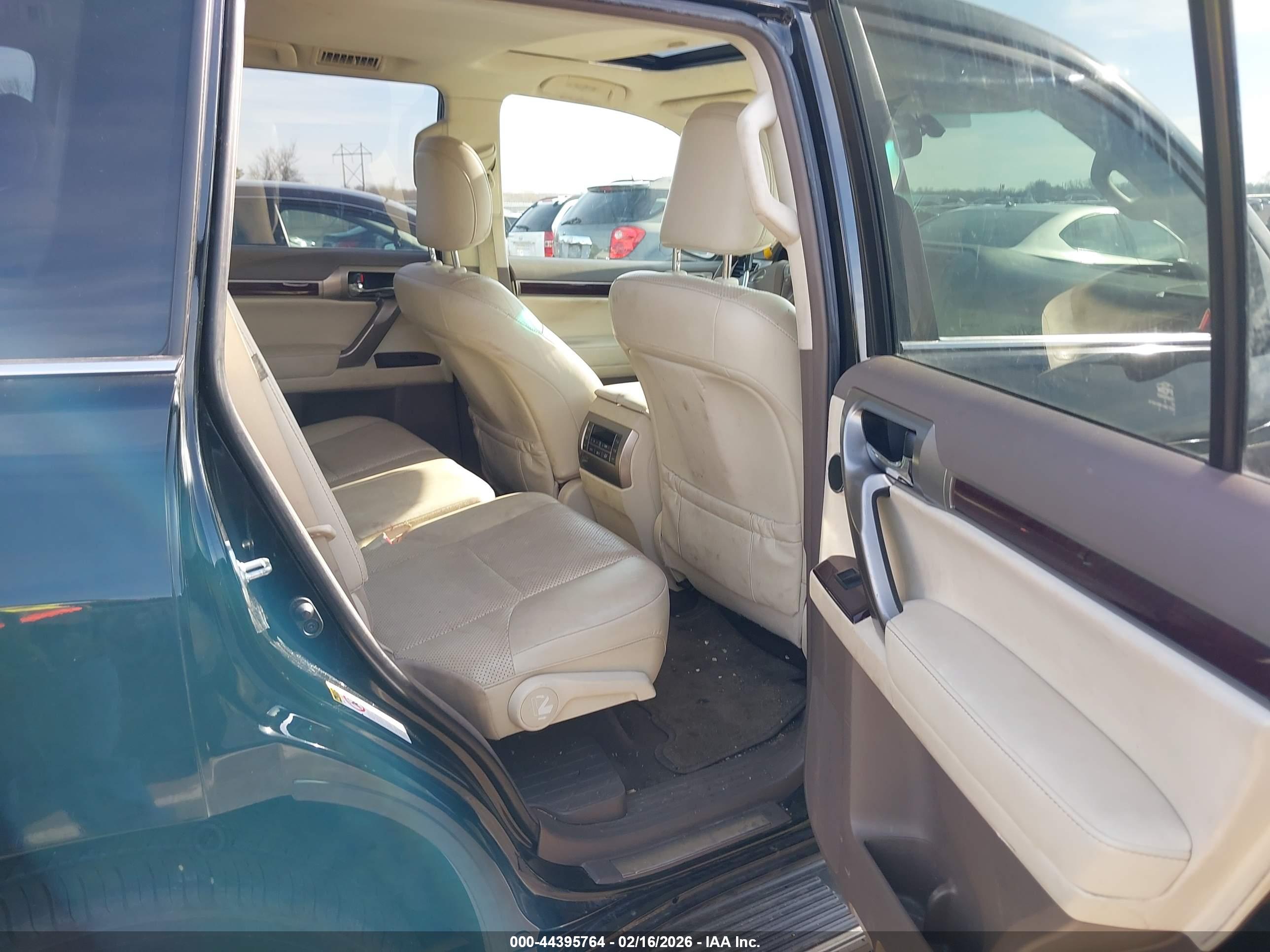 LEXUS GX image 8