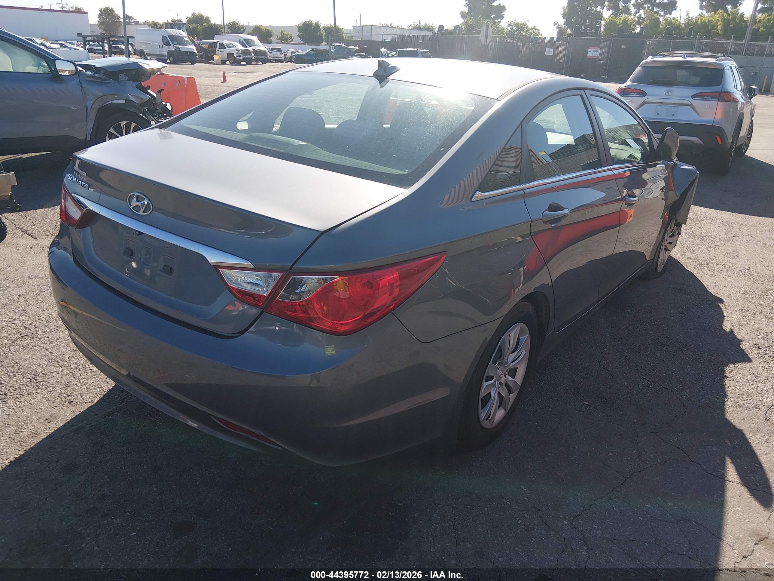HYUNDAI SONATA image 4
