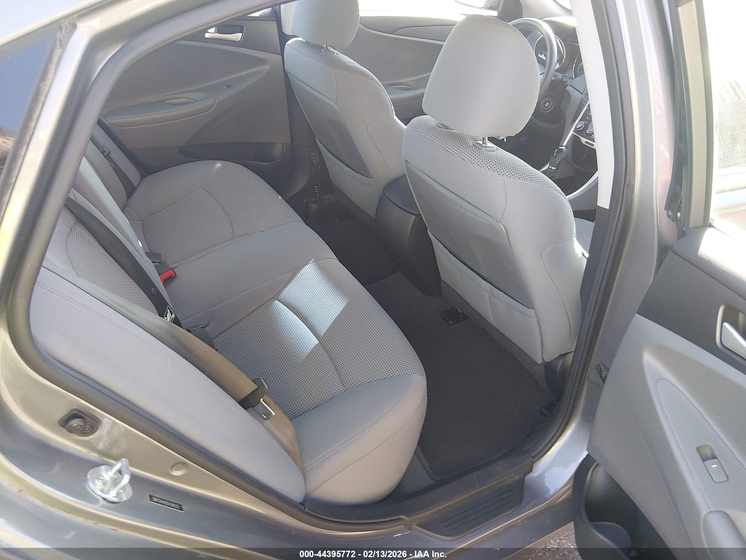 HYUNDAI SONATA image 8
