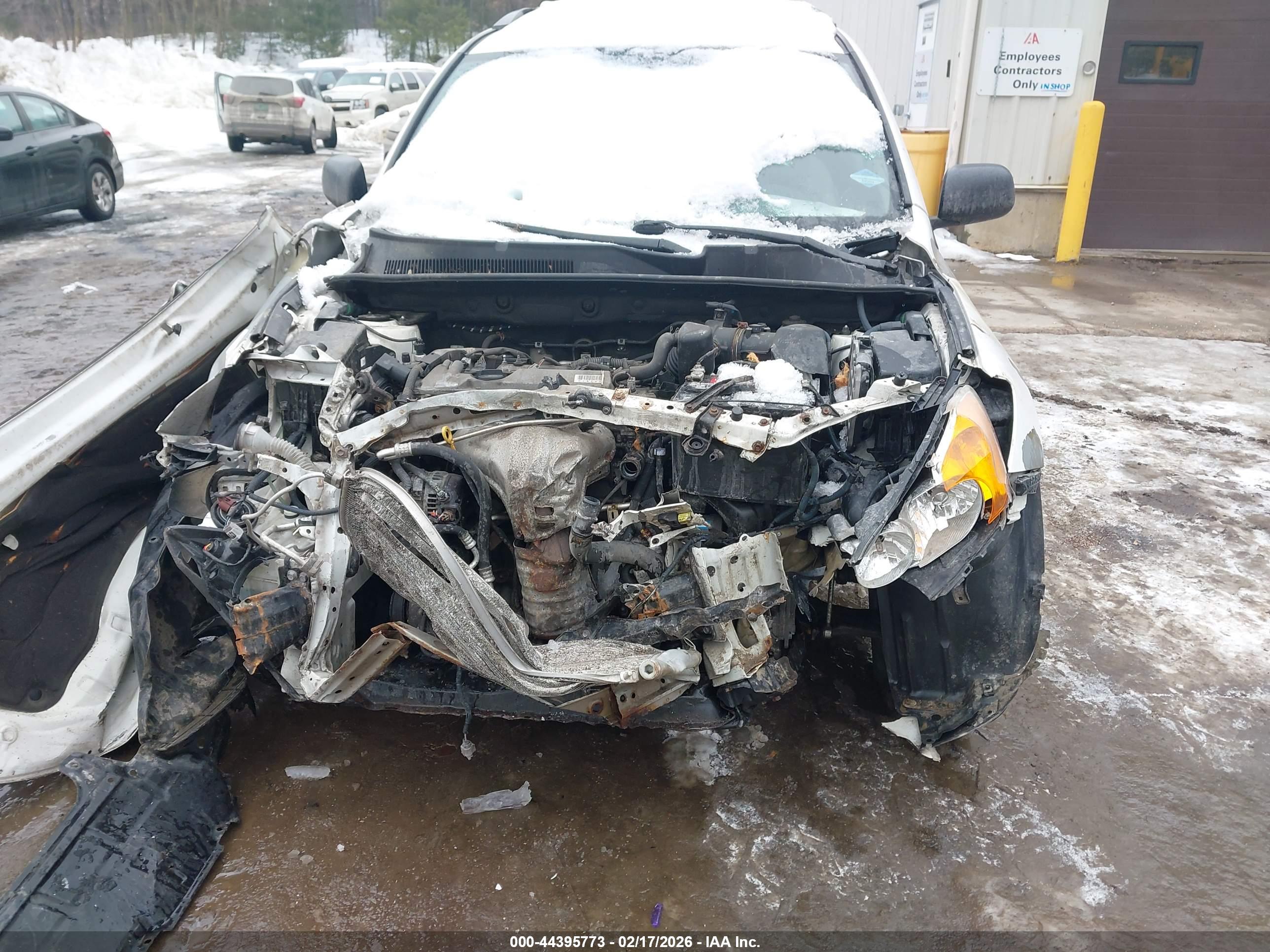 TOYOTA RAV4 image 6