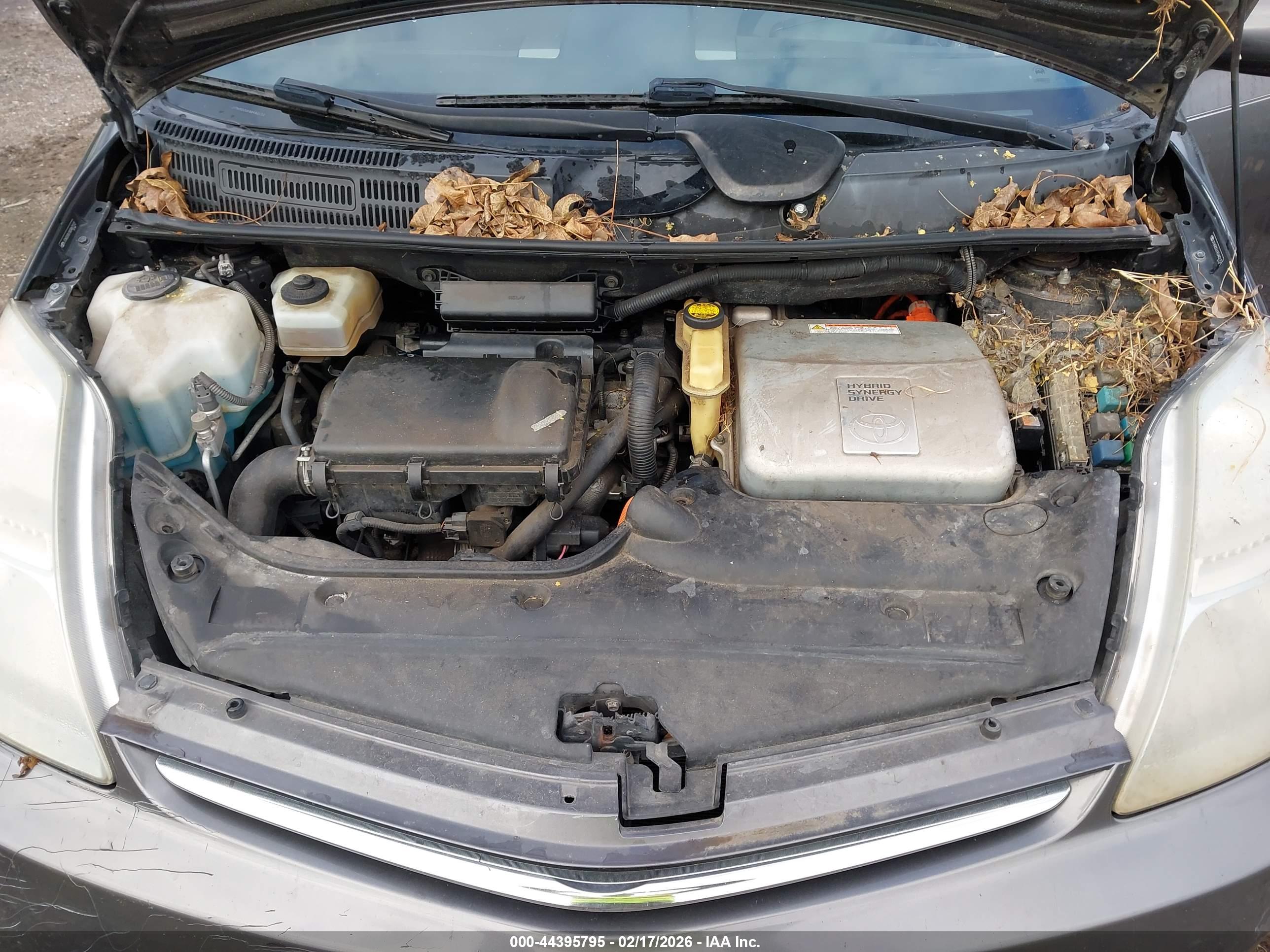 TOYOTA PRIUS image 10