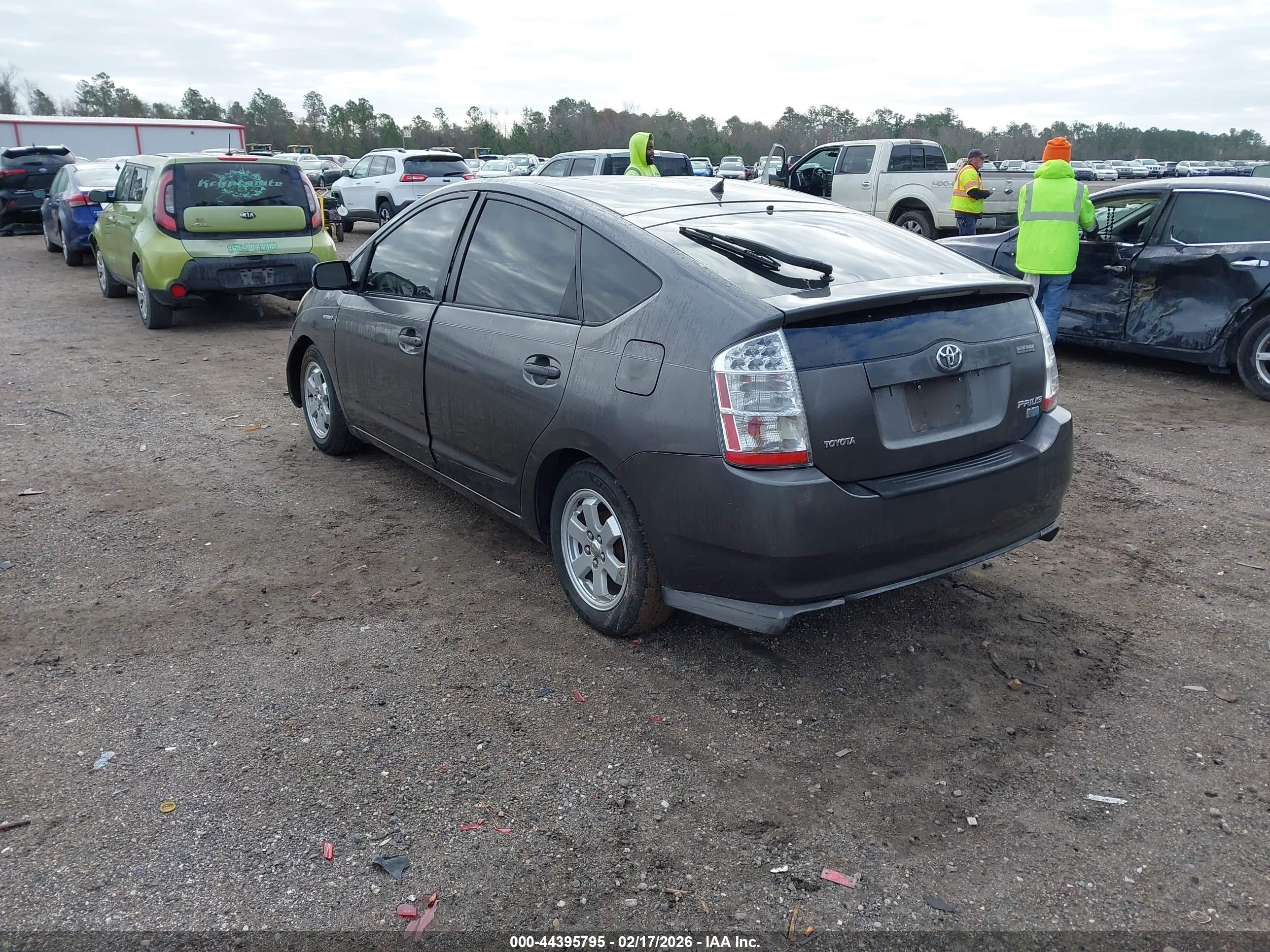 TOYOTA PRIUS image 3