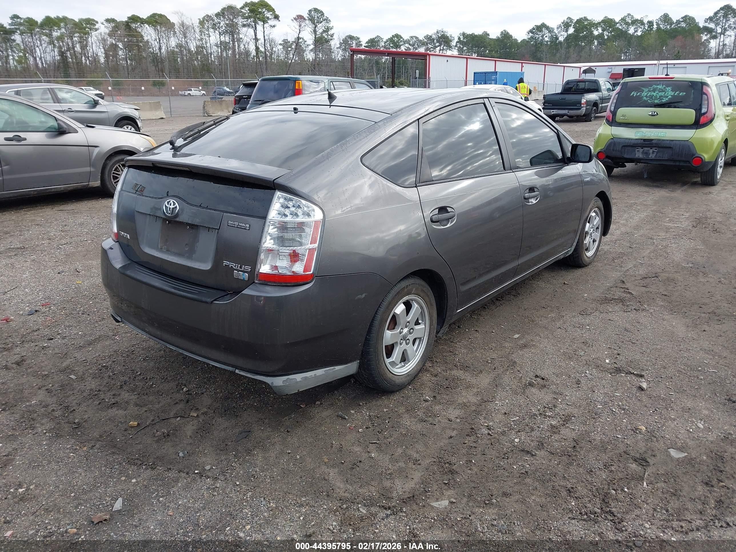 TOYOTA PRIUS image 4