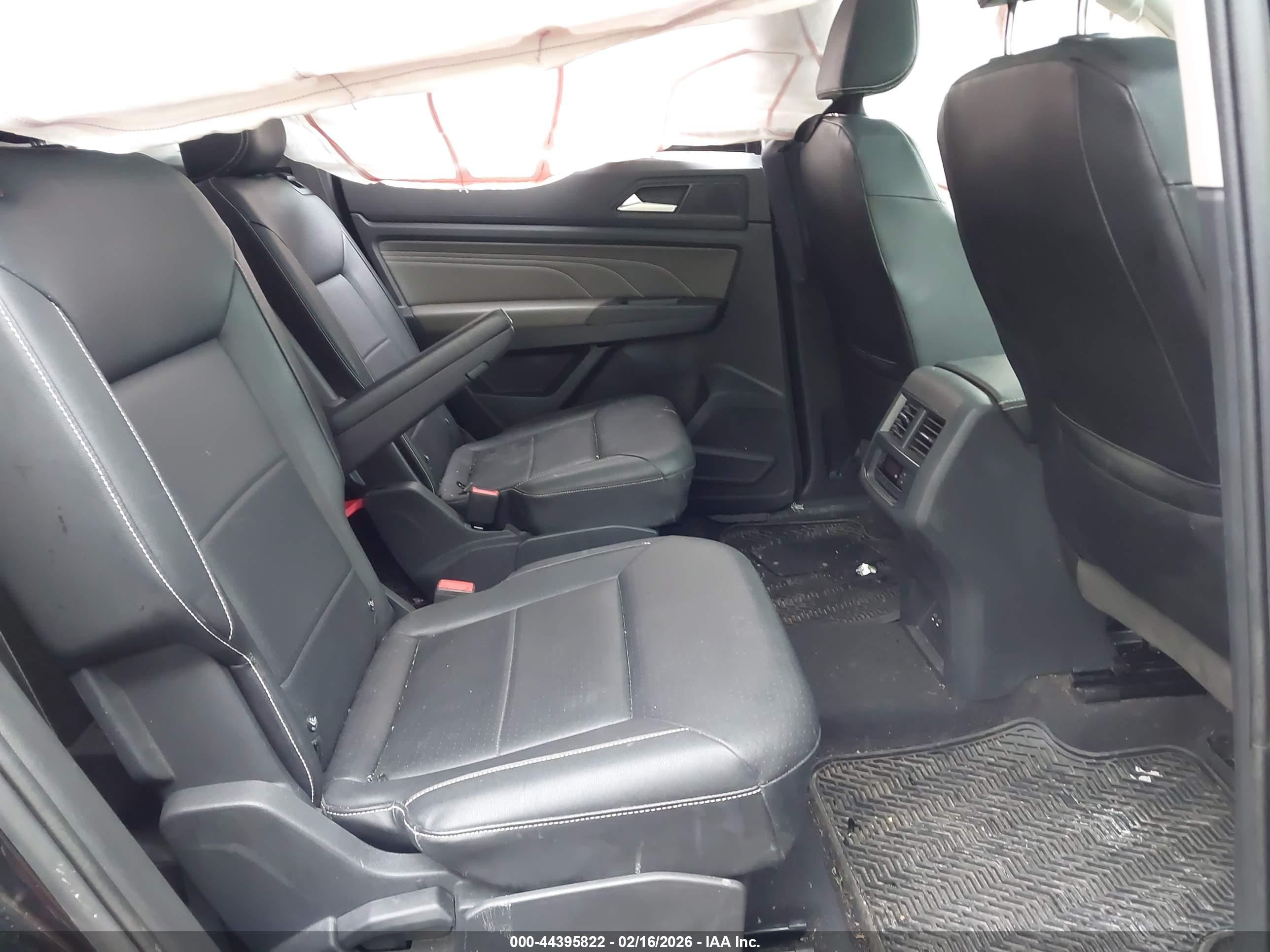 VOLKSWAGEN ATLAS image 8