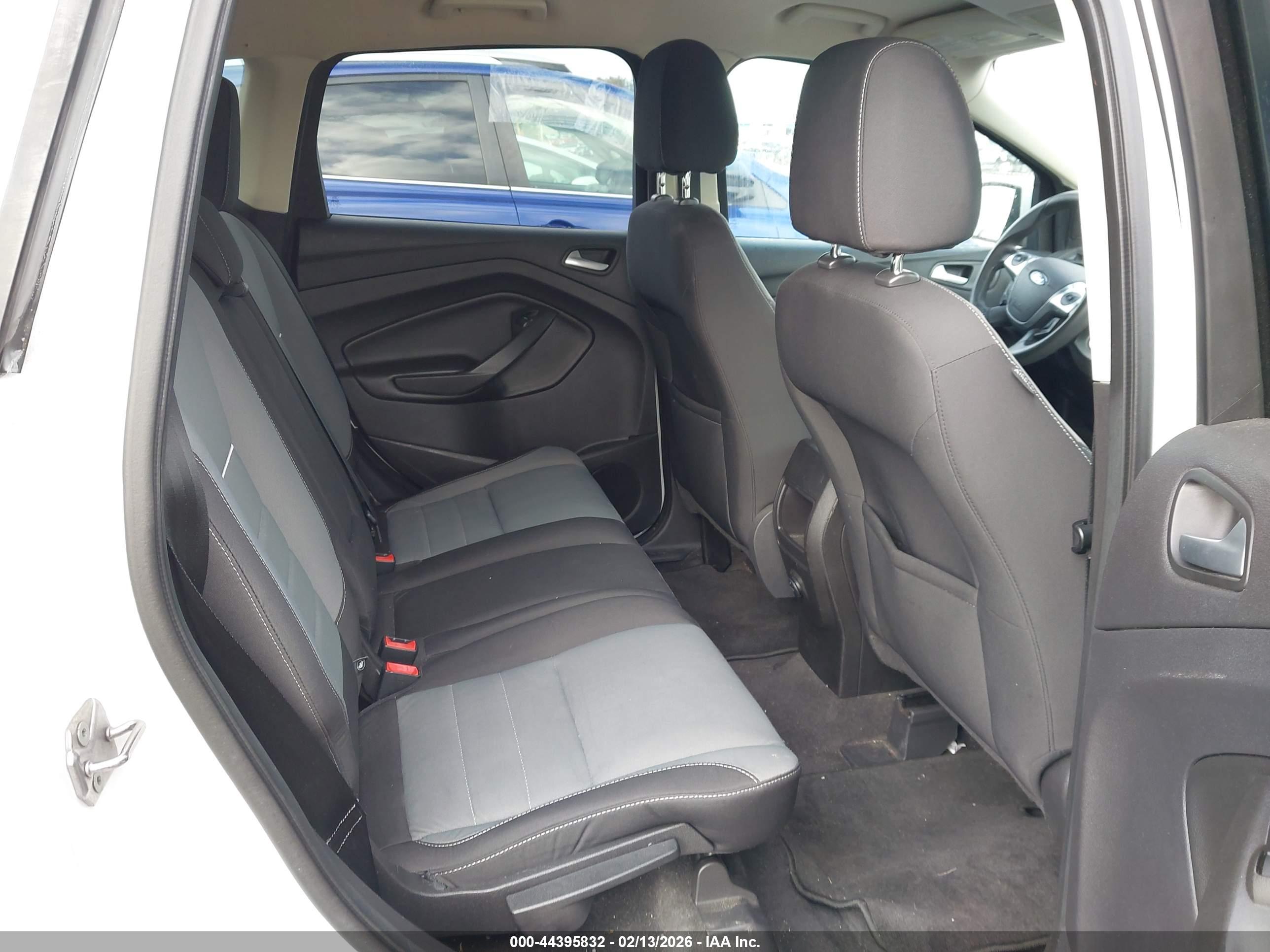 FORD ESCAPE image 8