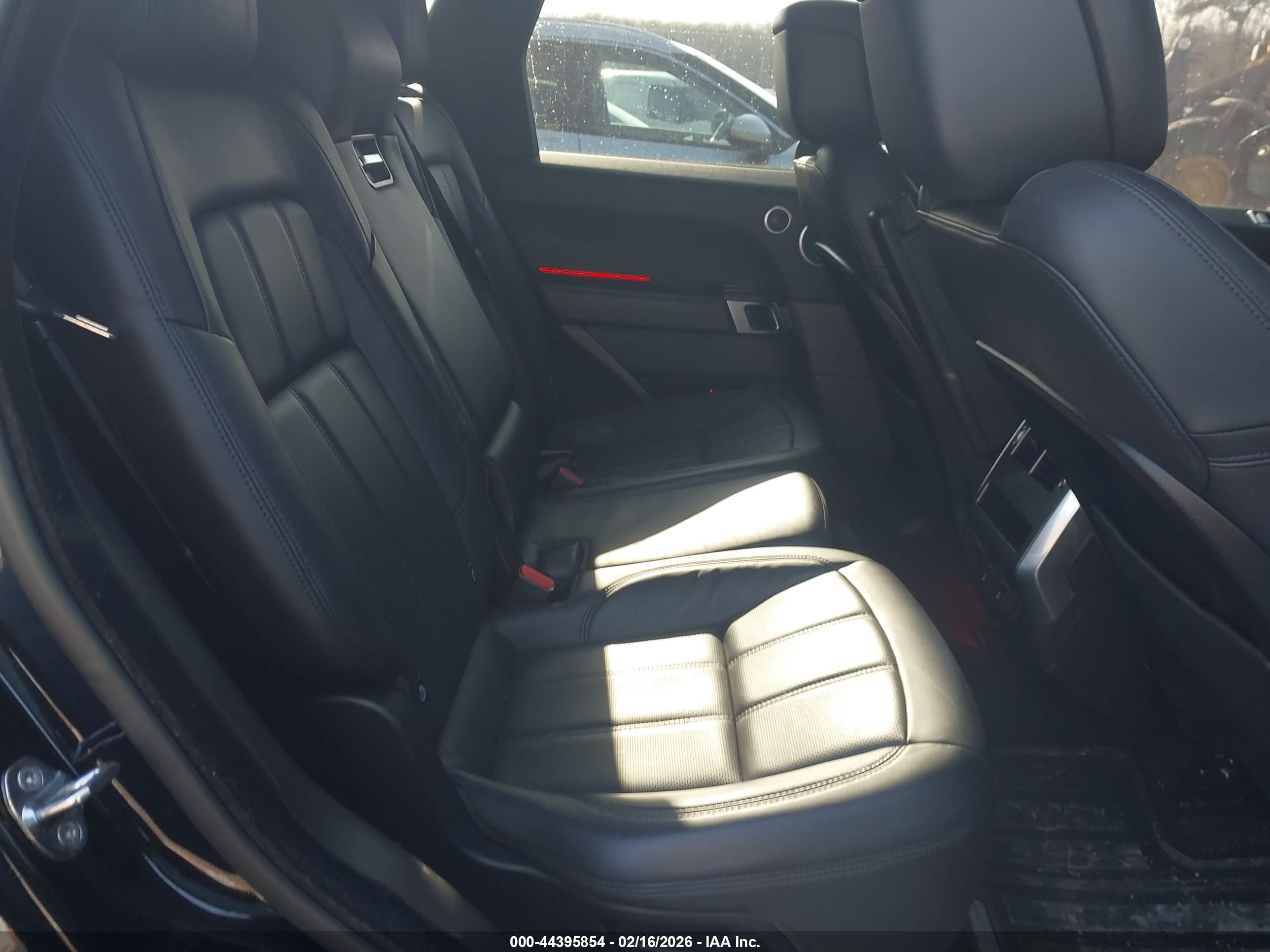 LAND ROVER image 8