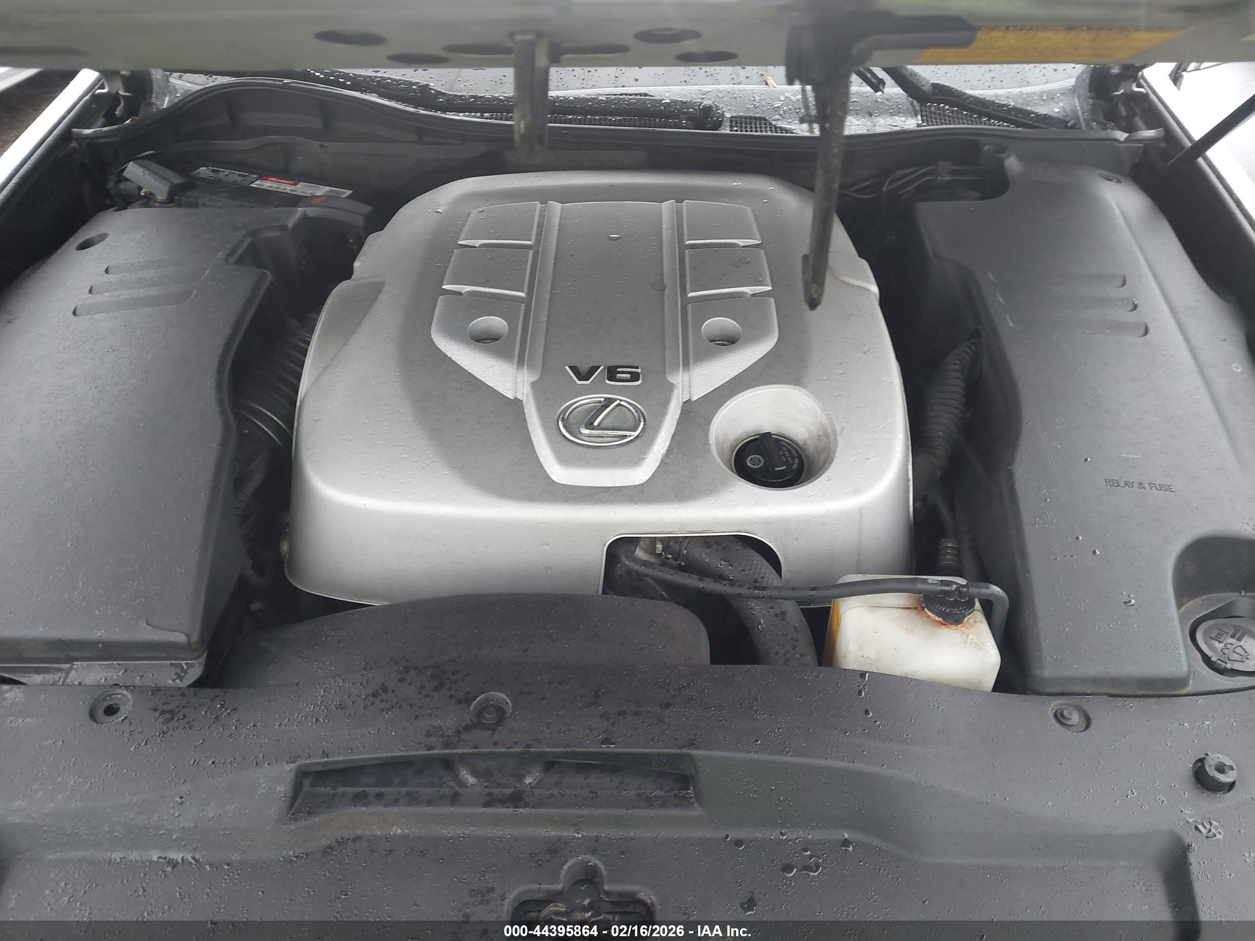 LEXUS GS image 10