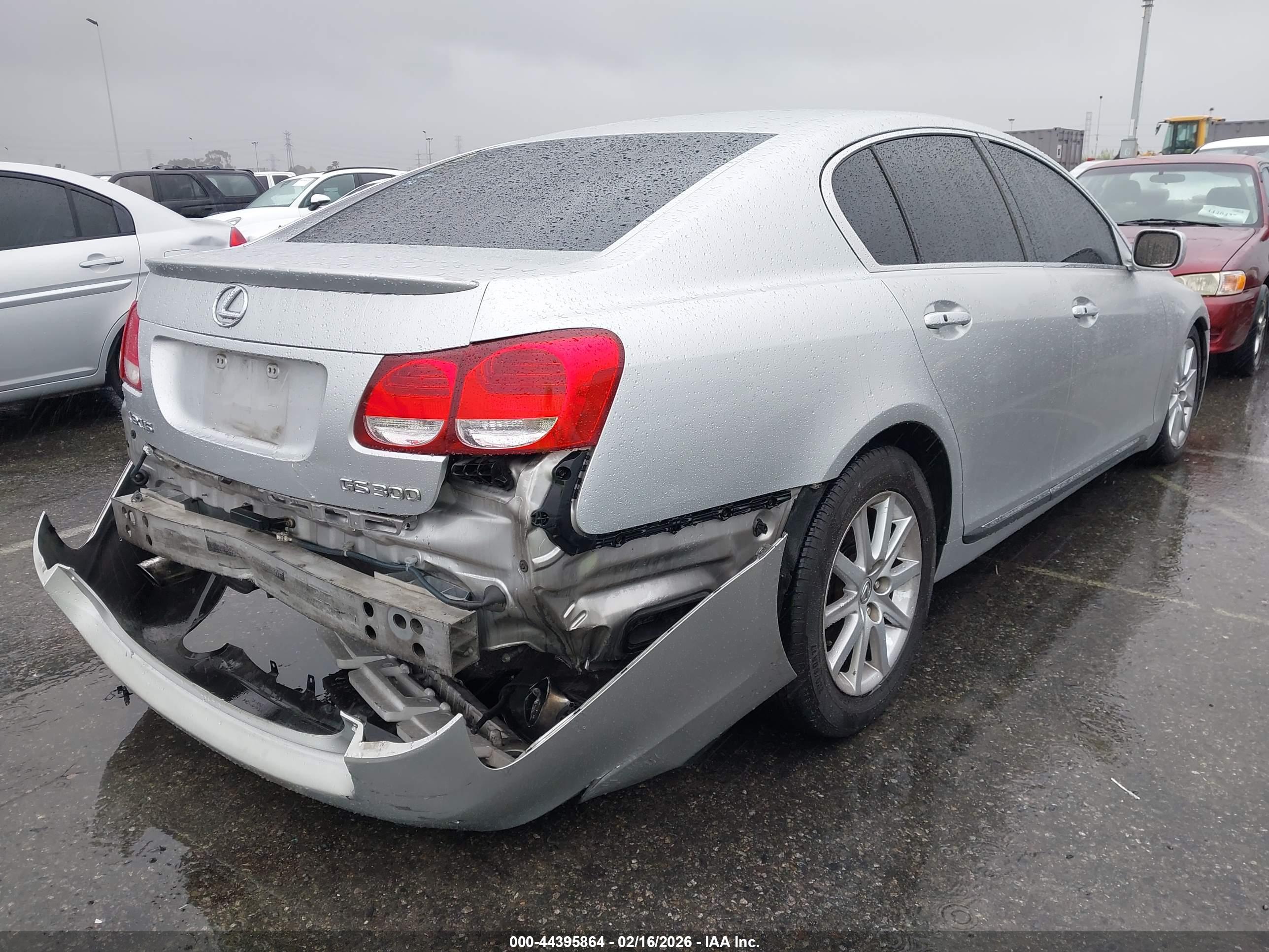 LEXUS GS image 4