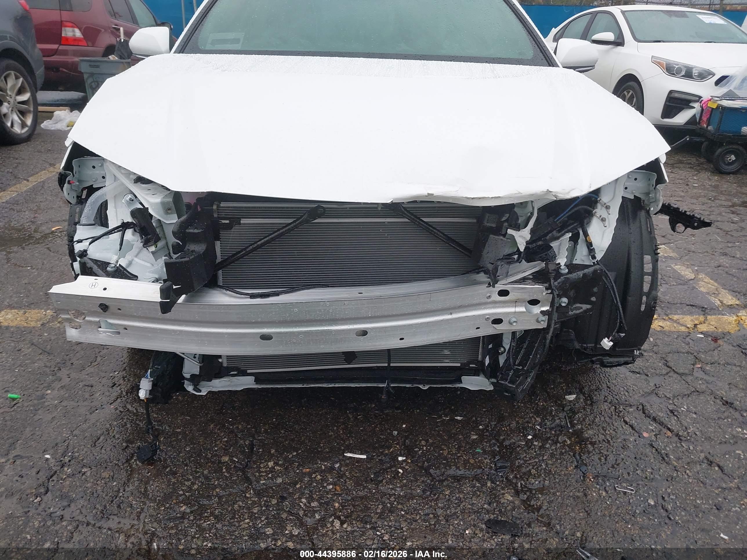 TOYOTA CAMRY image 6