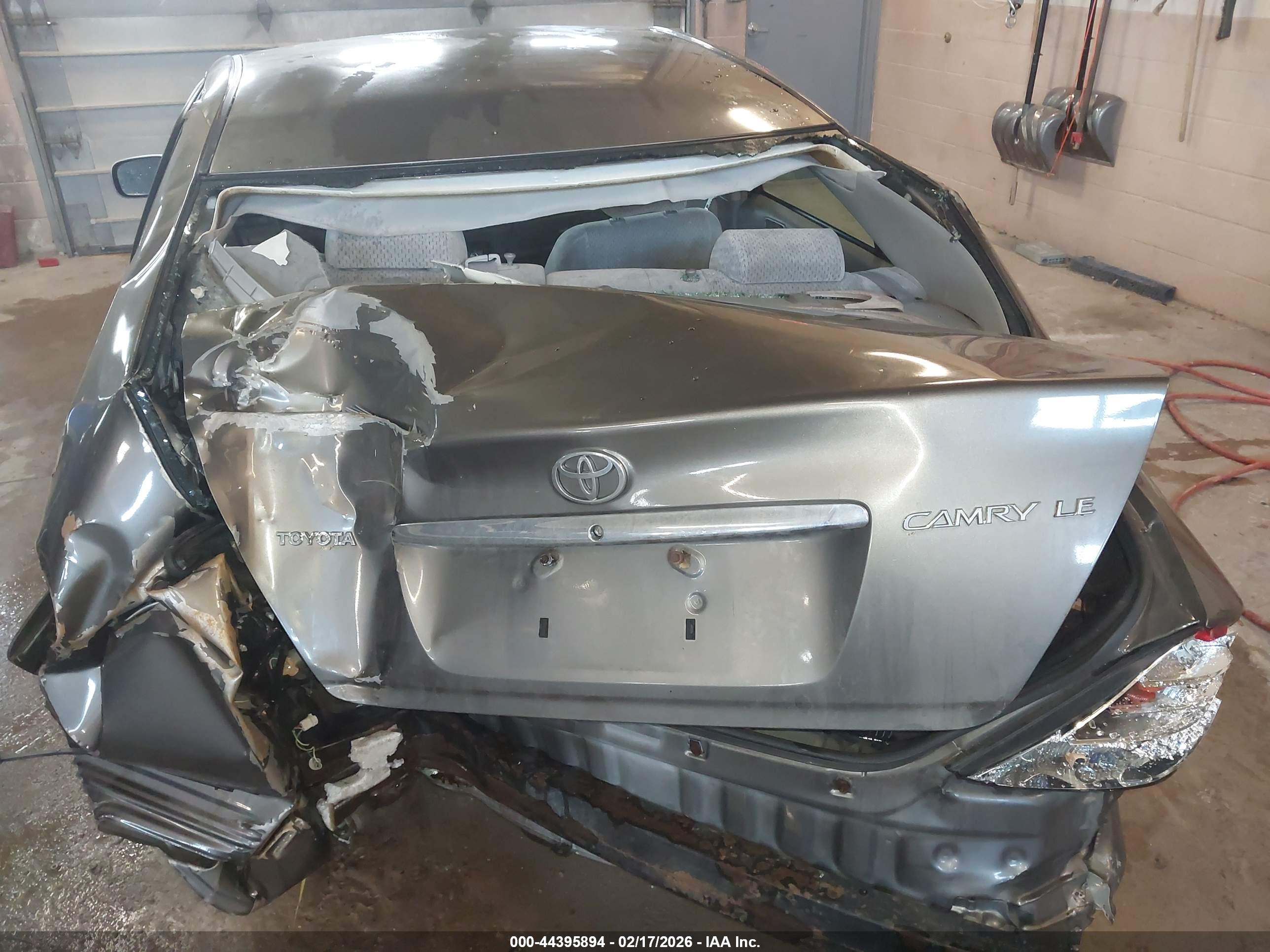 TOYOTA CAMRY image 6