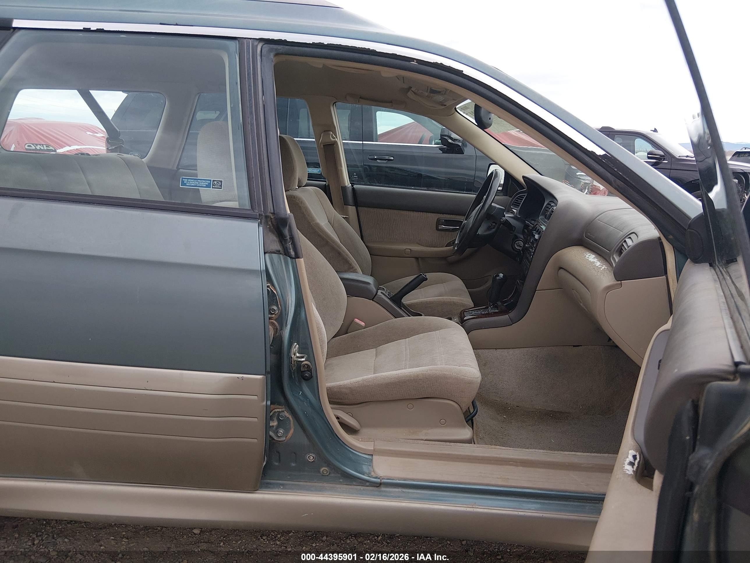 SUBARU OUTBACK image 5