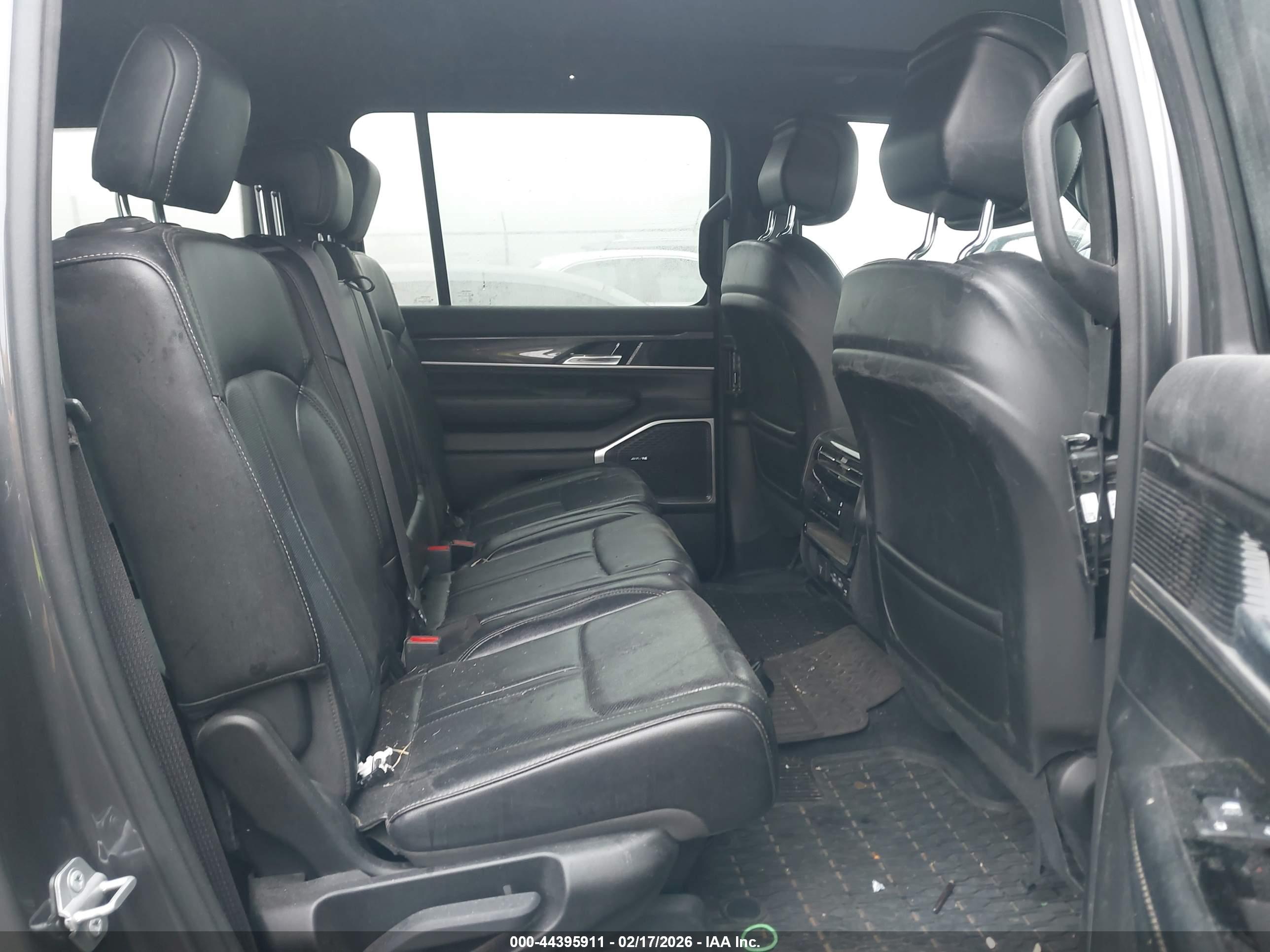 JEEP WAGONEER image 8