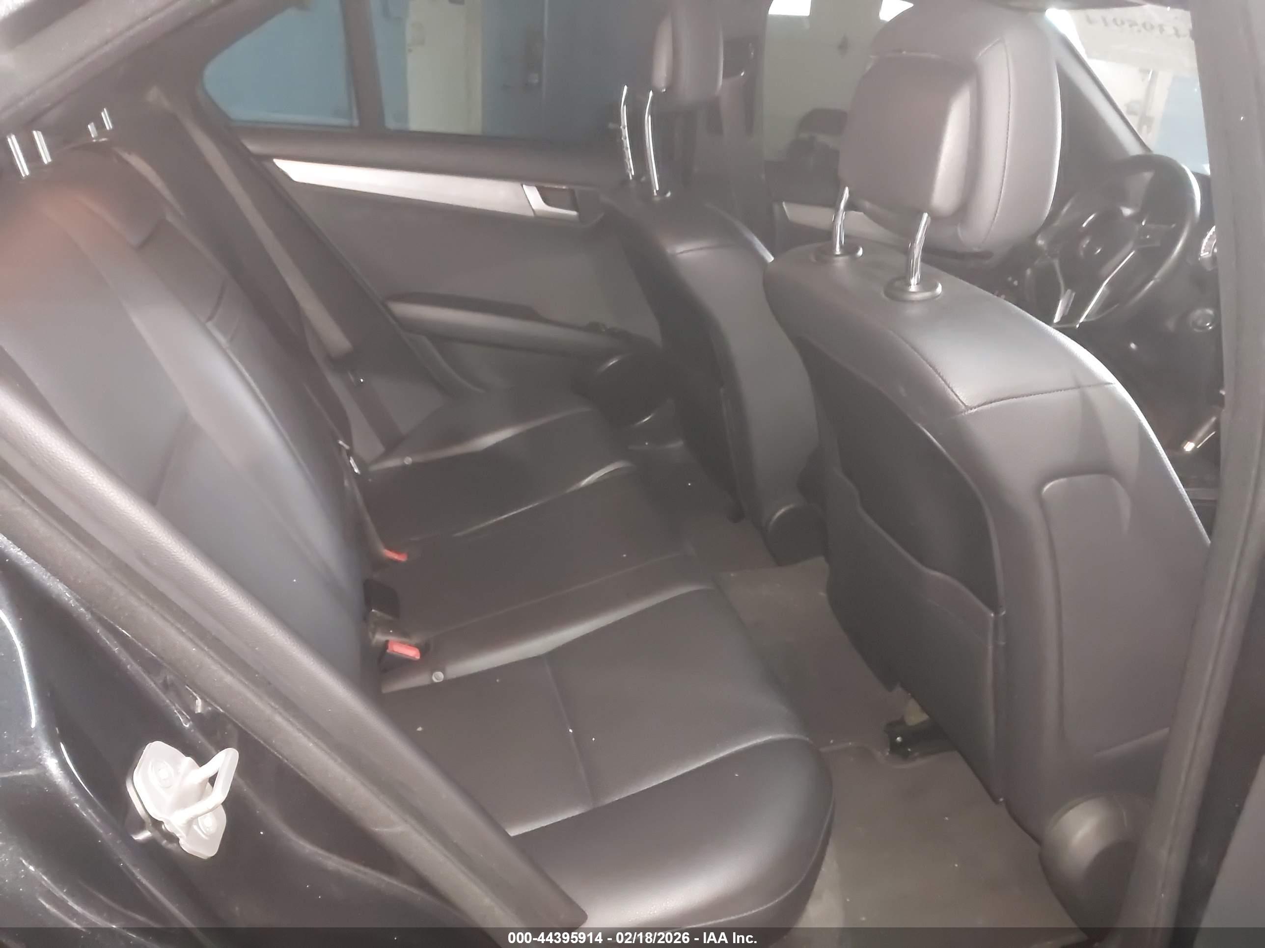 MERCEDES-BENZ C image 8